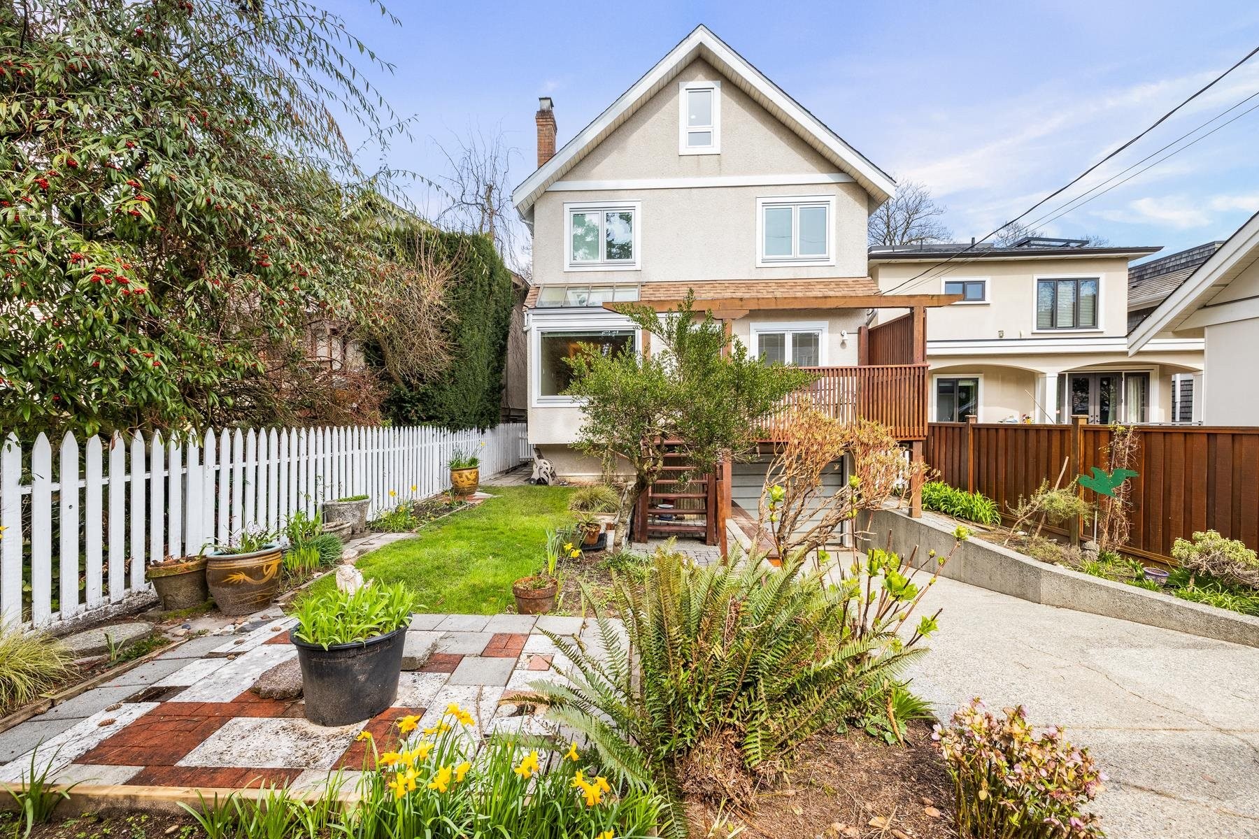 4548 7Th Avenue W, Vancouver, BC