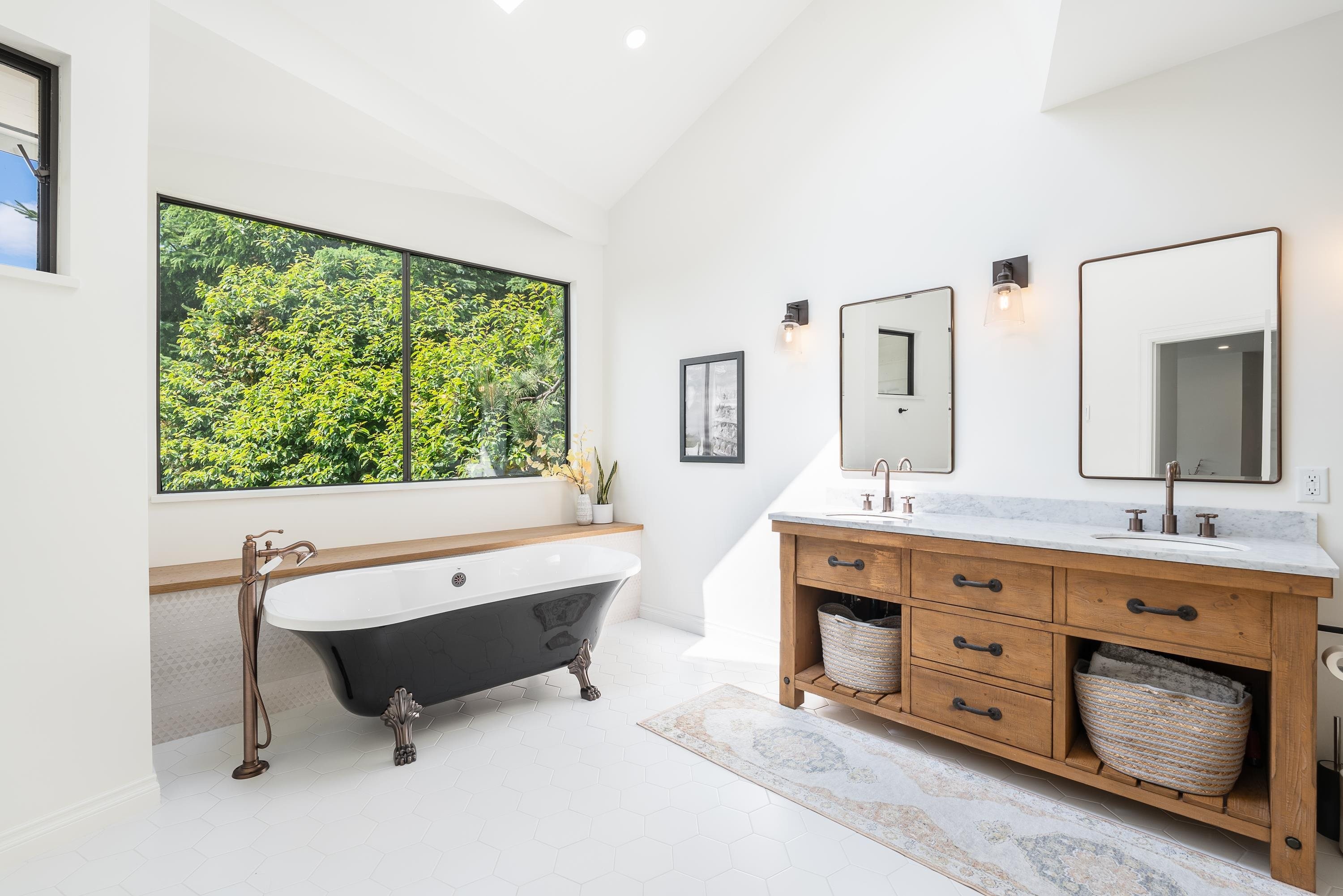 3047 Spencer Close, West Vancouver, BC