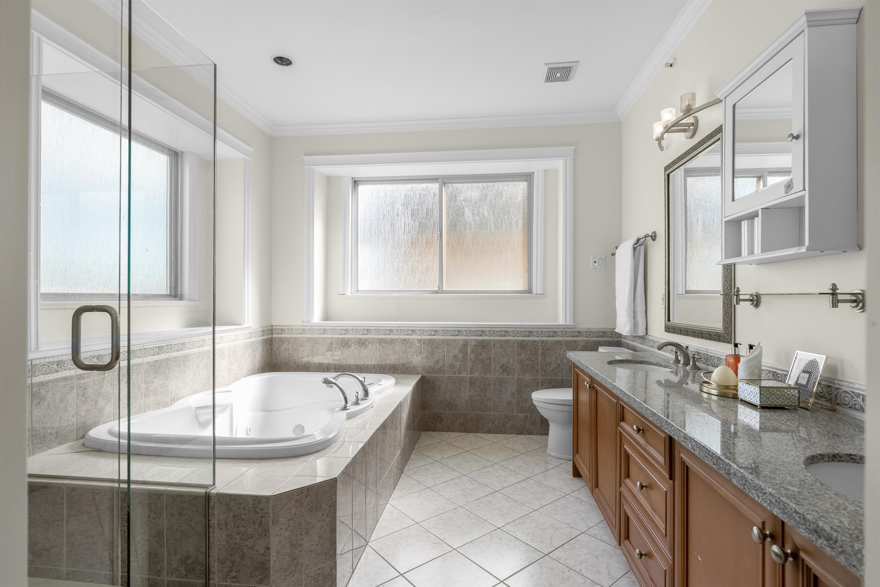 8038 Selkirk Street, Vancouver, BC