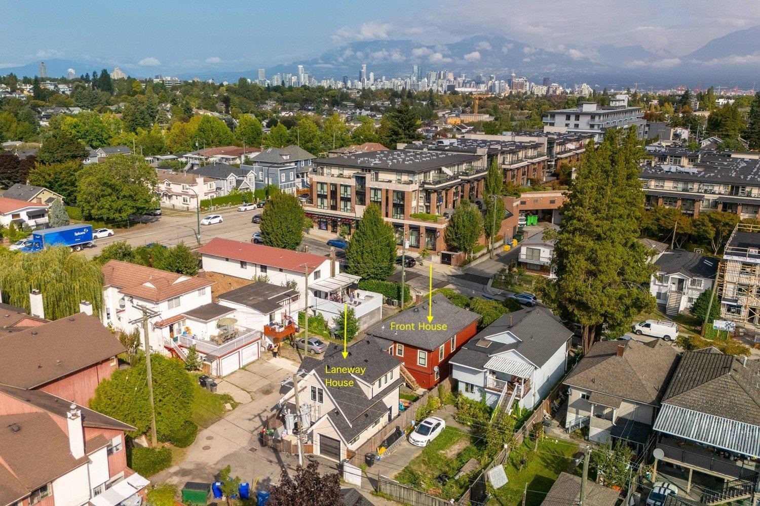 720 30Th Avenue E, Vancouver, BC
