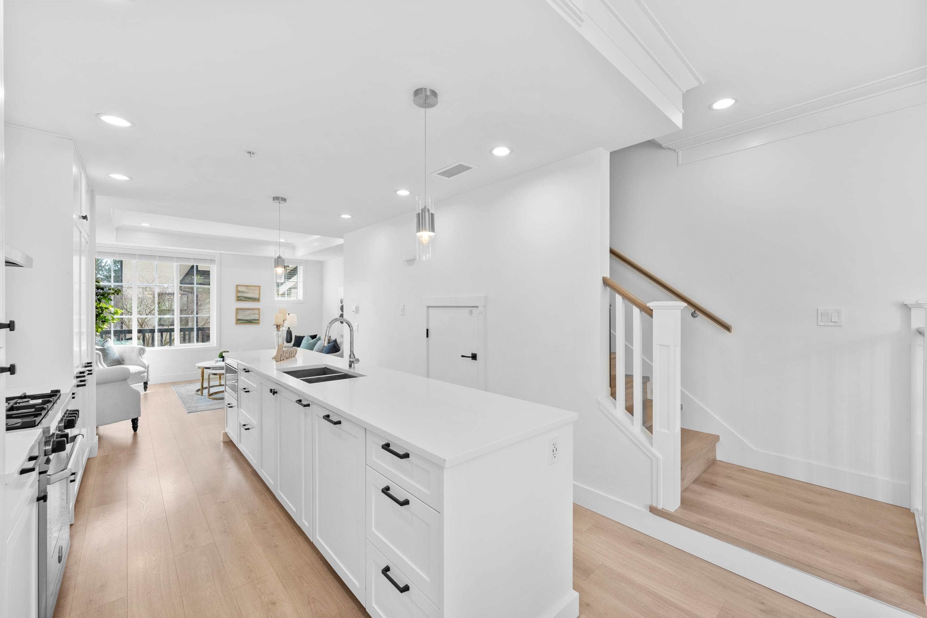 322 62Nd Avenue W, Vancouver, BC