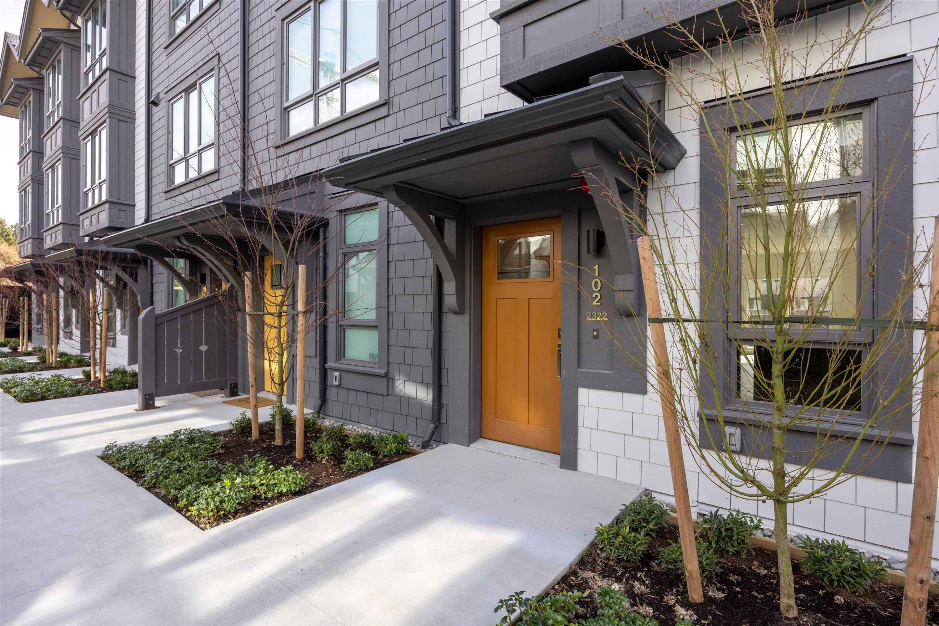 102-2322 Emery Court, North Vancouver, BC
