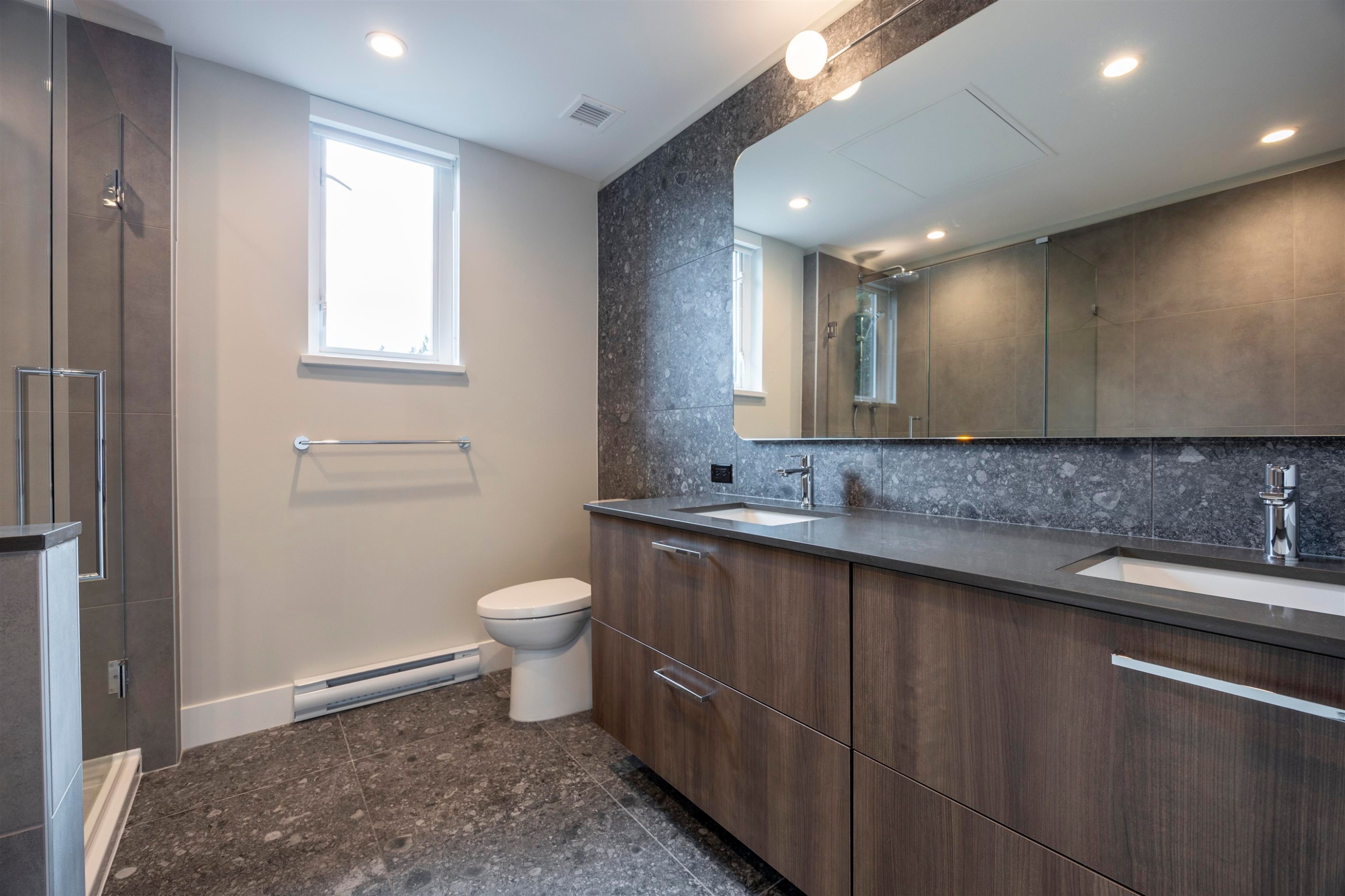 102-2322 Emery Court, North Vancouver, BC