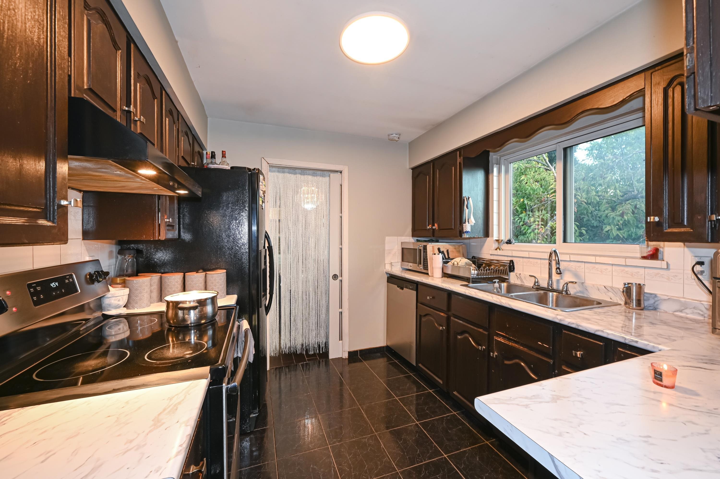 2295 48Th Avenue E, Vancouver, BC