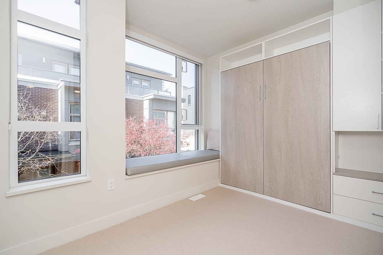 5518 Oak Street, Vancouver, BC