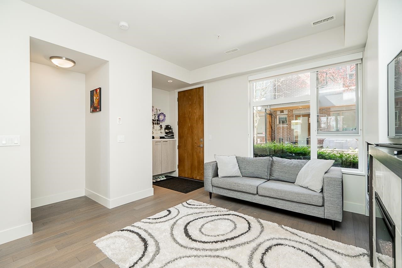 5518 Oak Street, Vancouver, BC