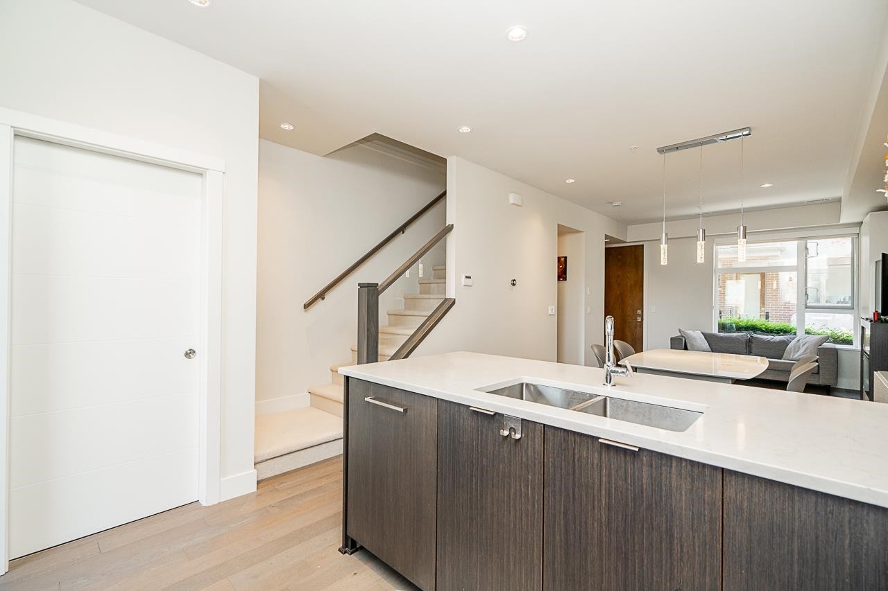 5518 Oak Street, Vancouver, BC
