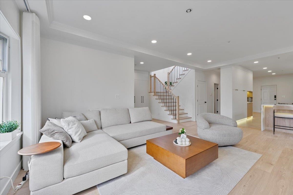 817 60Th Avenue W, Vancouver, BC