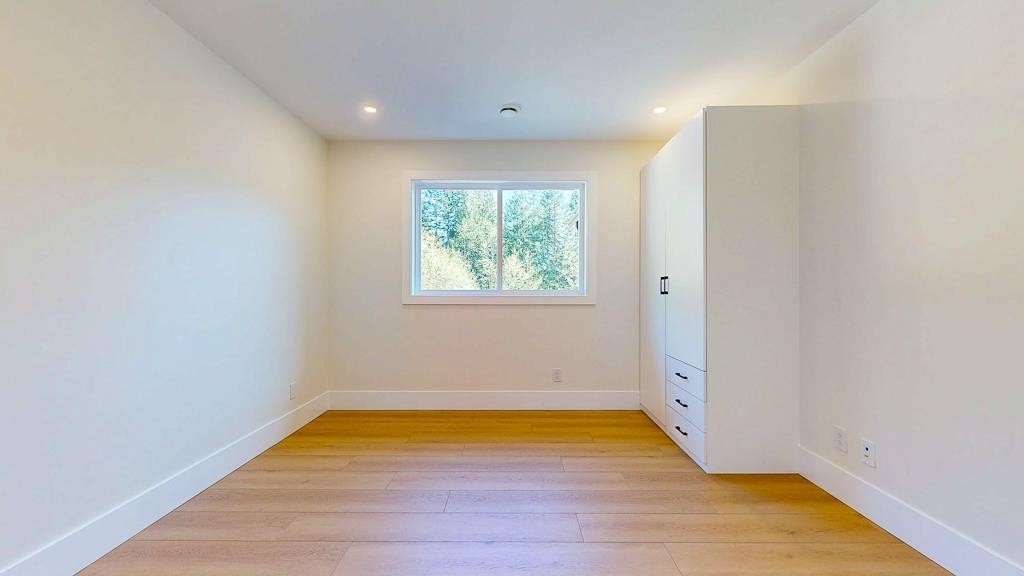 1236 Castle Road, Gibsons, BC - Indoor Photo Showing Other Room