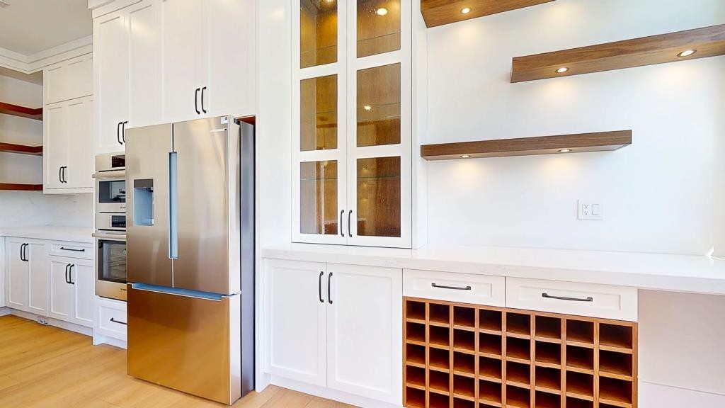 1236 Castle Road, Gibsons, BC - Indoor