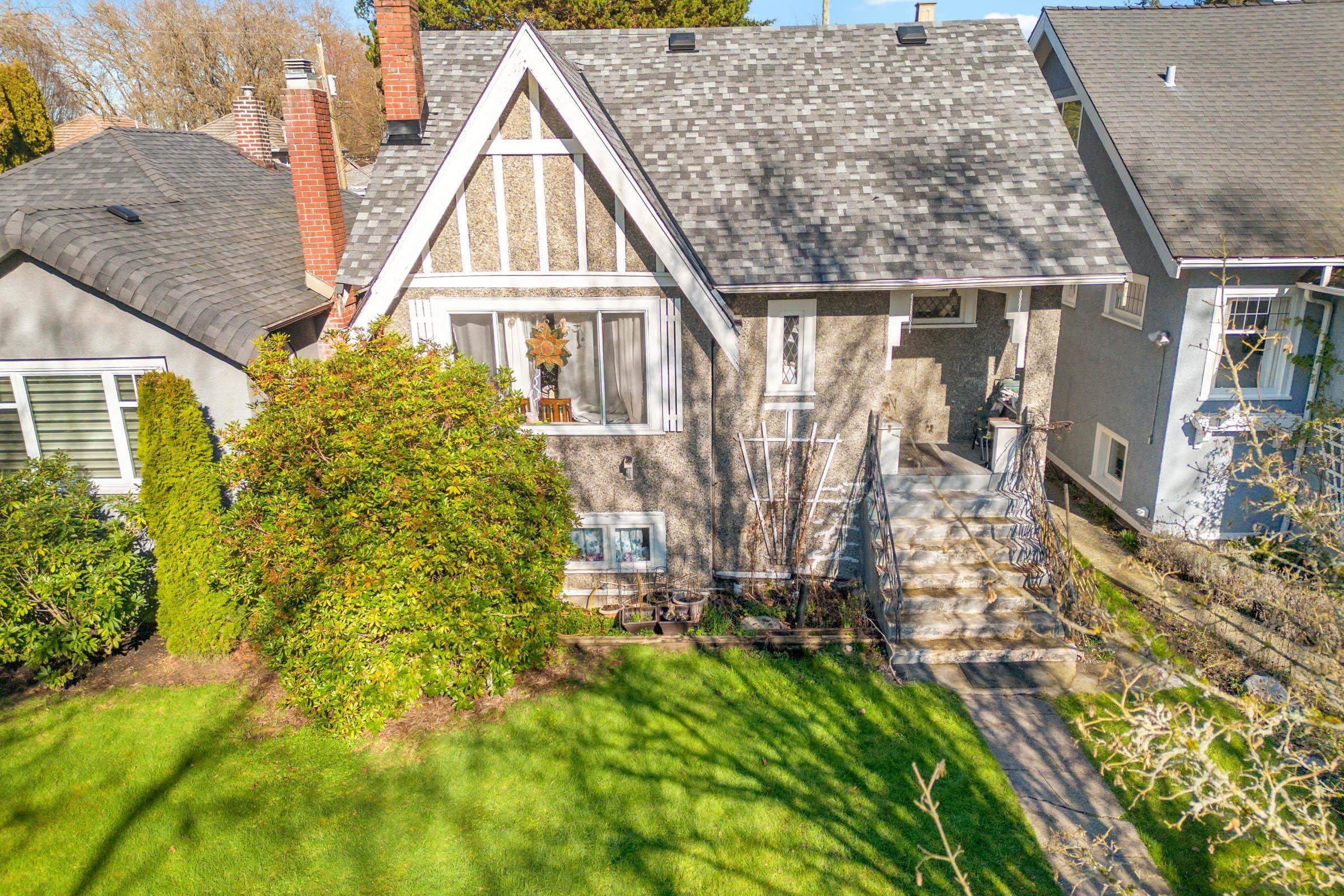 2861 15Th Avenue W, Vancouver, BC