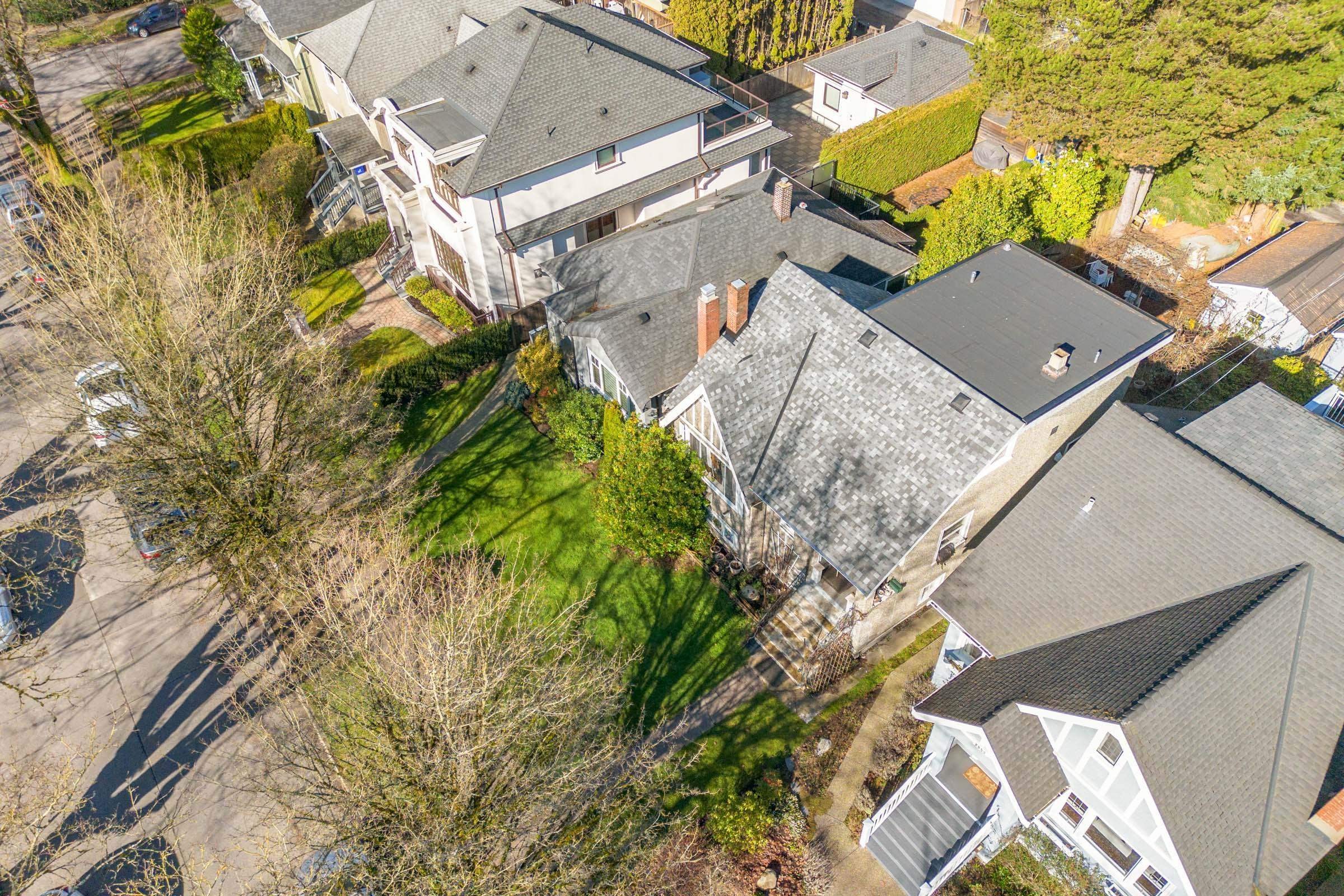 2861 15Th Avenue W, Vancouver, BC