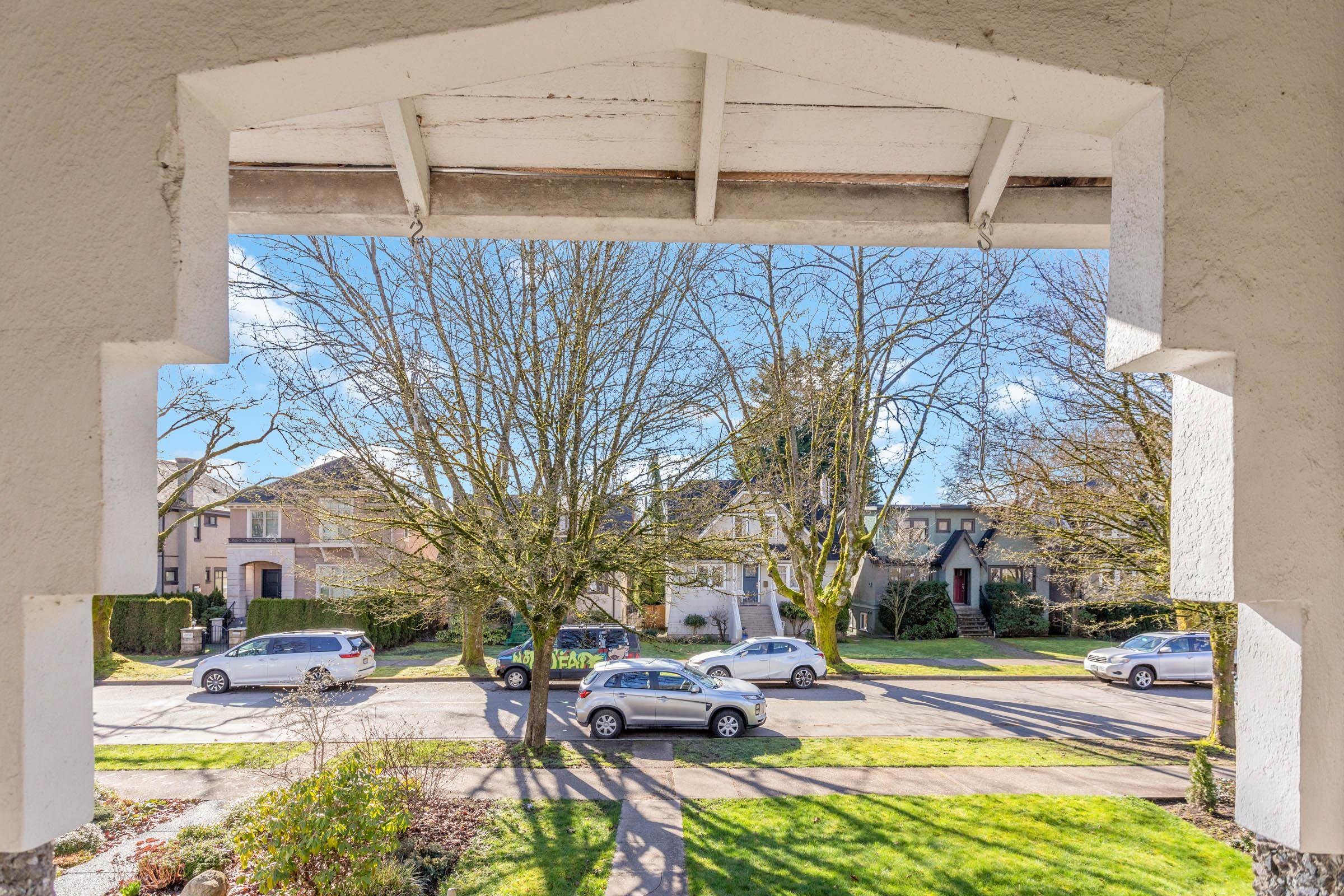 2861 15Th Avenue W, Vancouver, BC