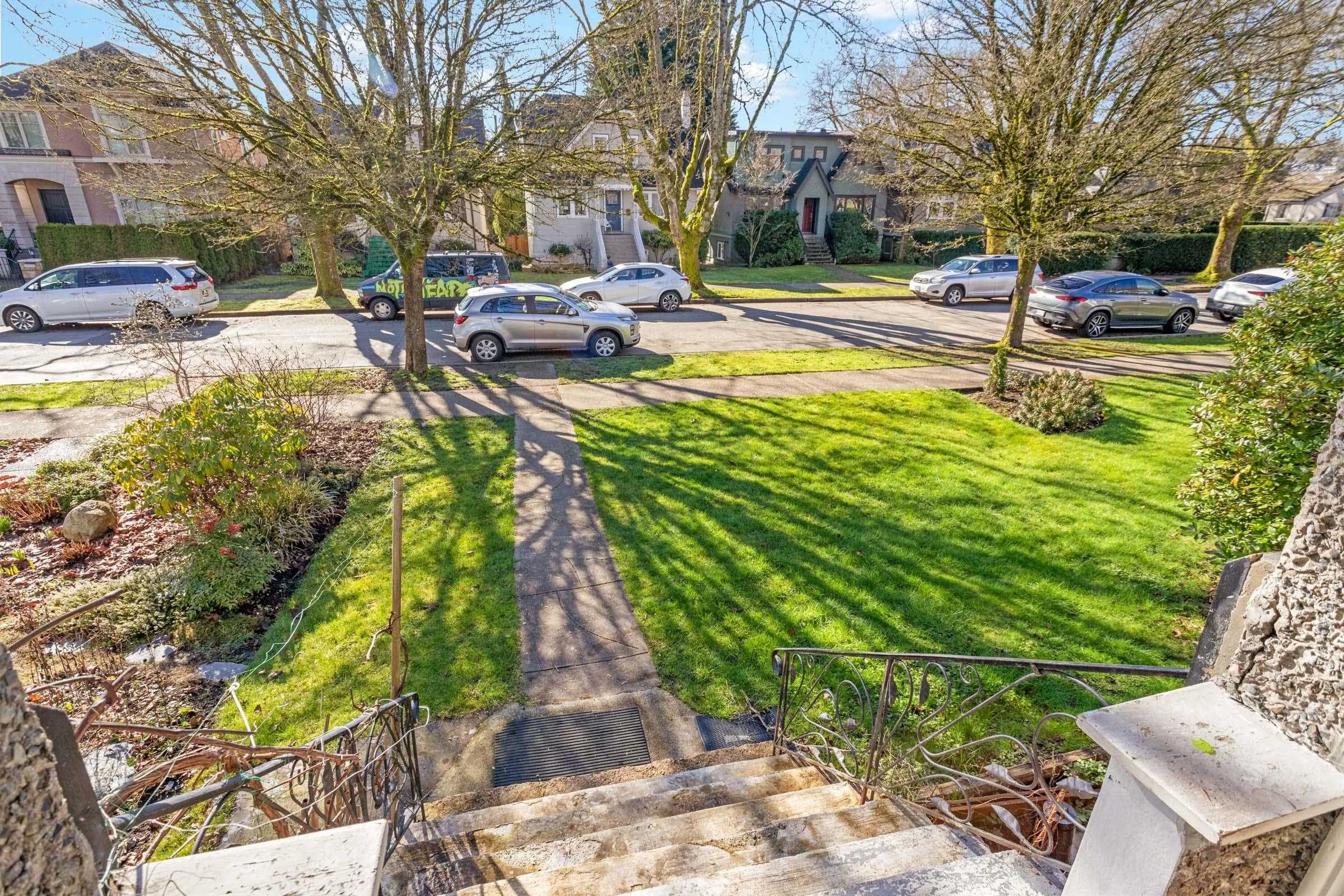 2861 15Th Avenue W, Vancouver, BC