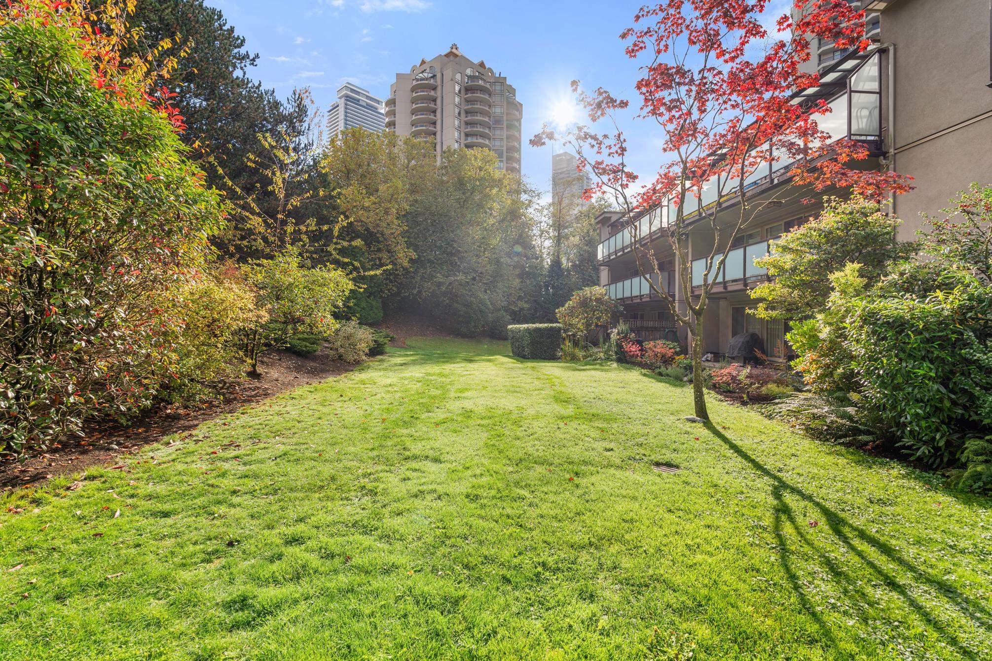 215-4373 Halifax Street, Burnaby, BC