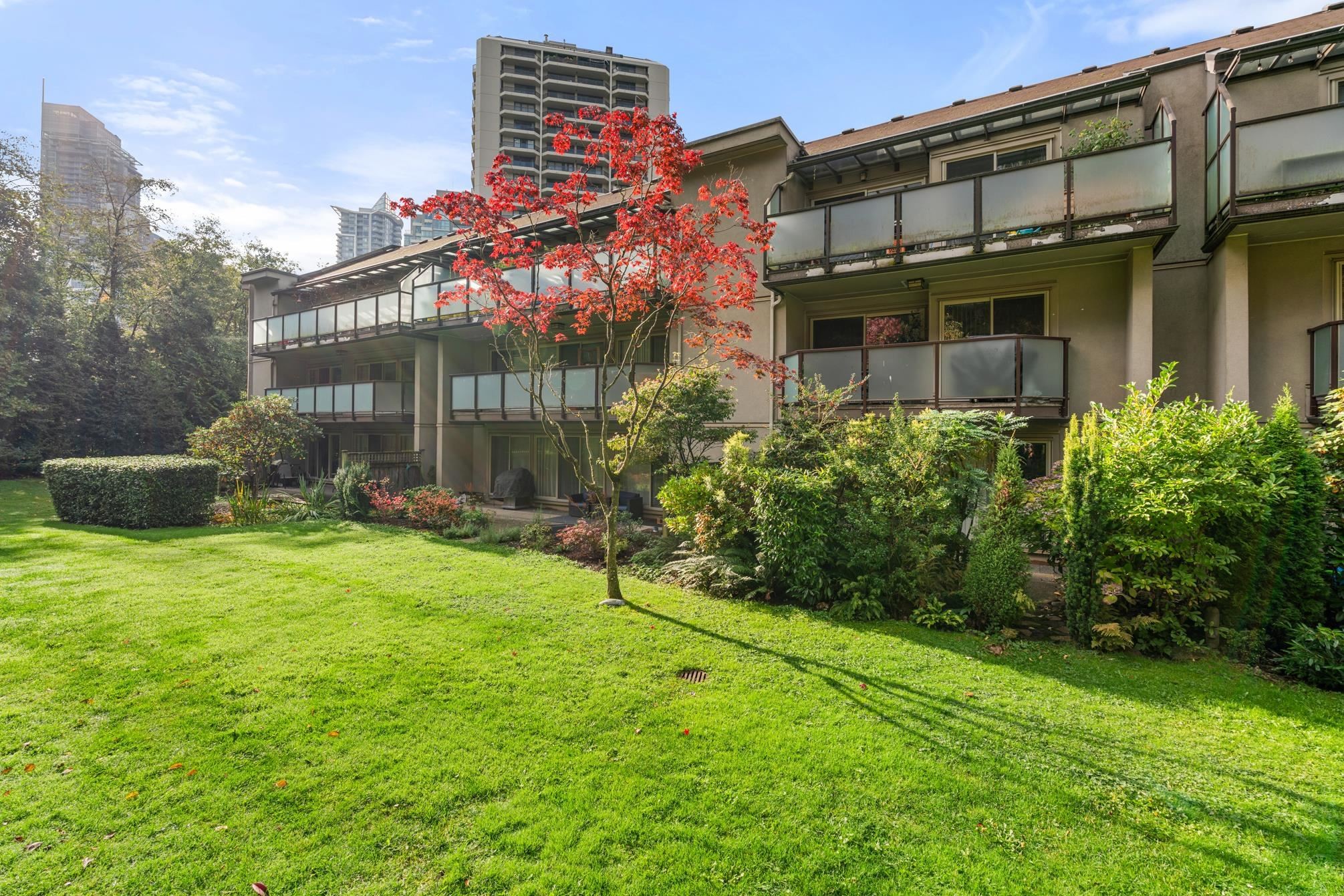 215-4373 Halifax Street, Burnaby, BC