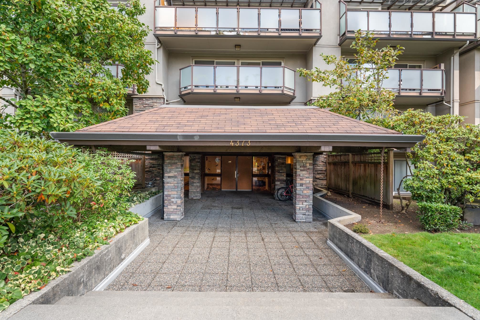 215-4373 Halifax Street, Burnaby, BC