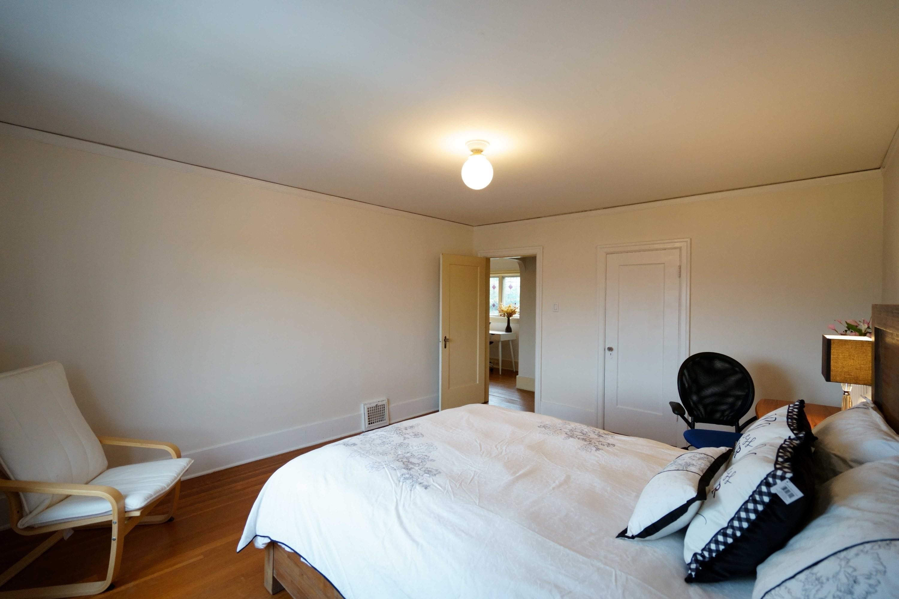 3945 10Th Avenue W, Vancouver, BC