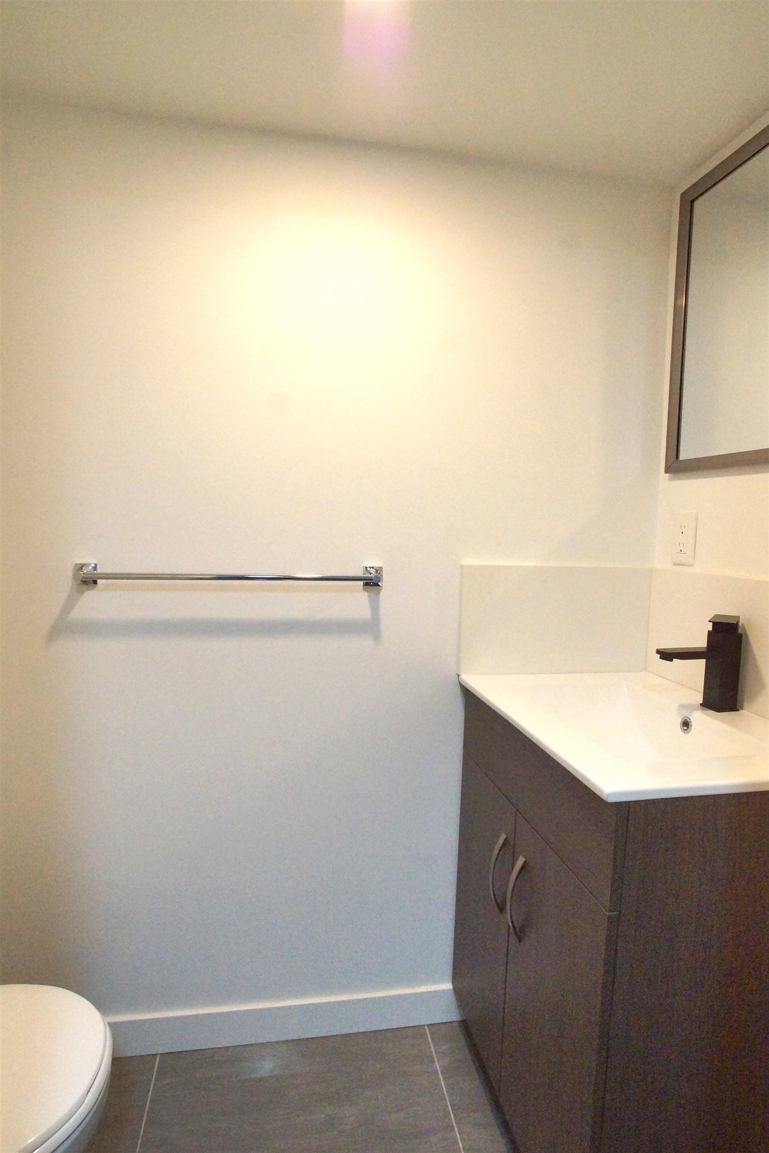 3945 10Th Avenue W, Vancouver, BC