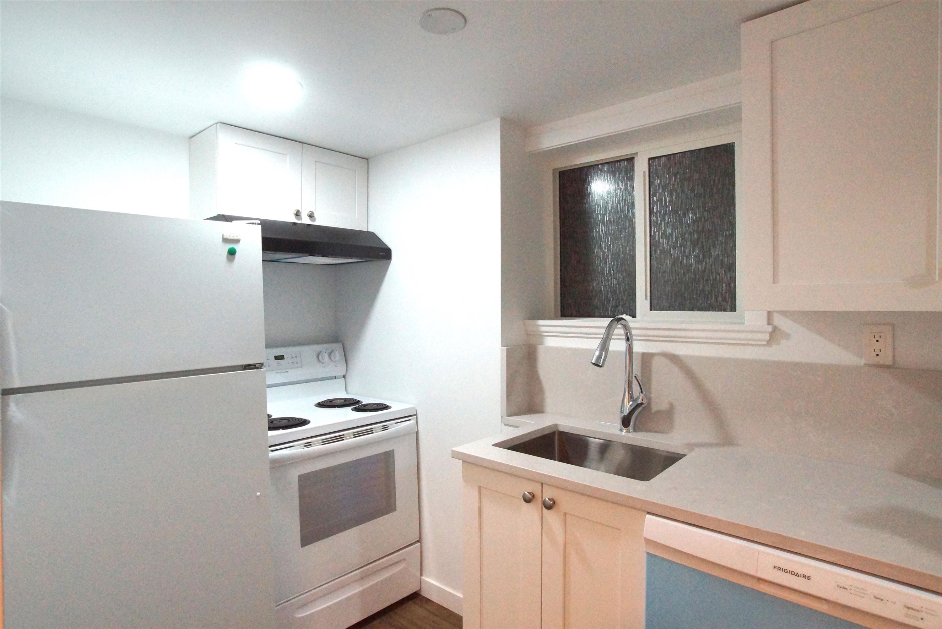 3945 10Th Avenue W, Vancouver, BC