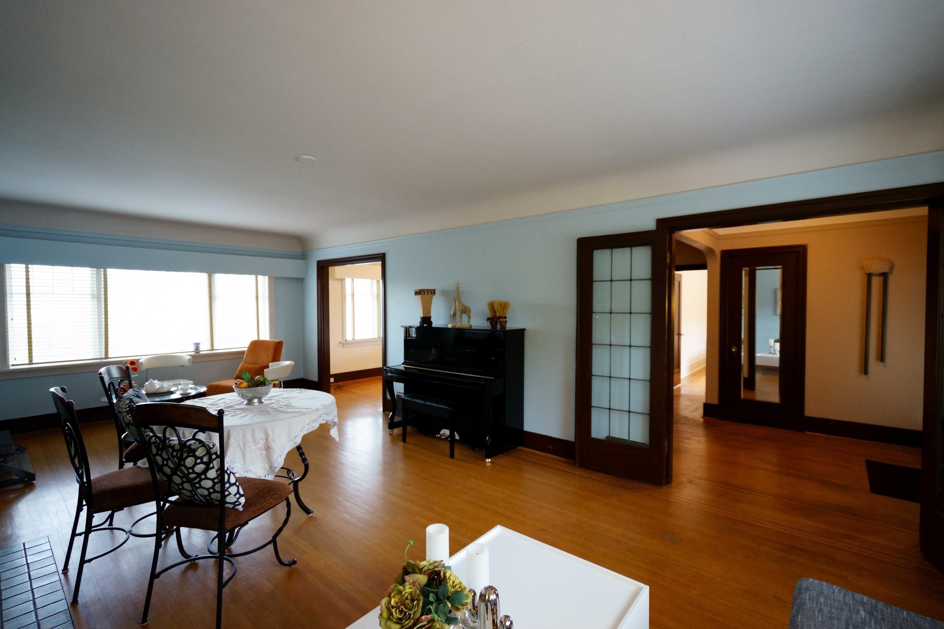 3945 10Th Avenue W, Vancouver, BC