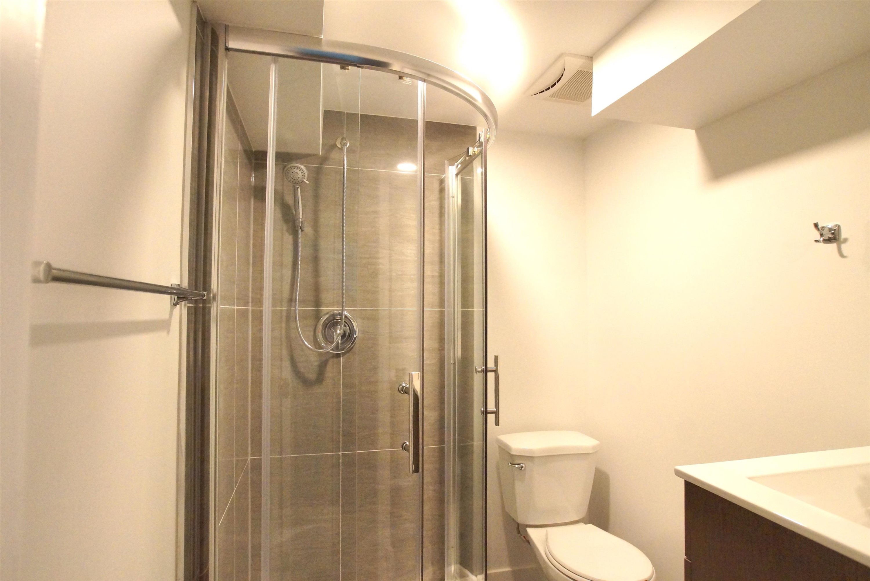 3945 10Th Avenue W, Vancouver, BC