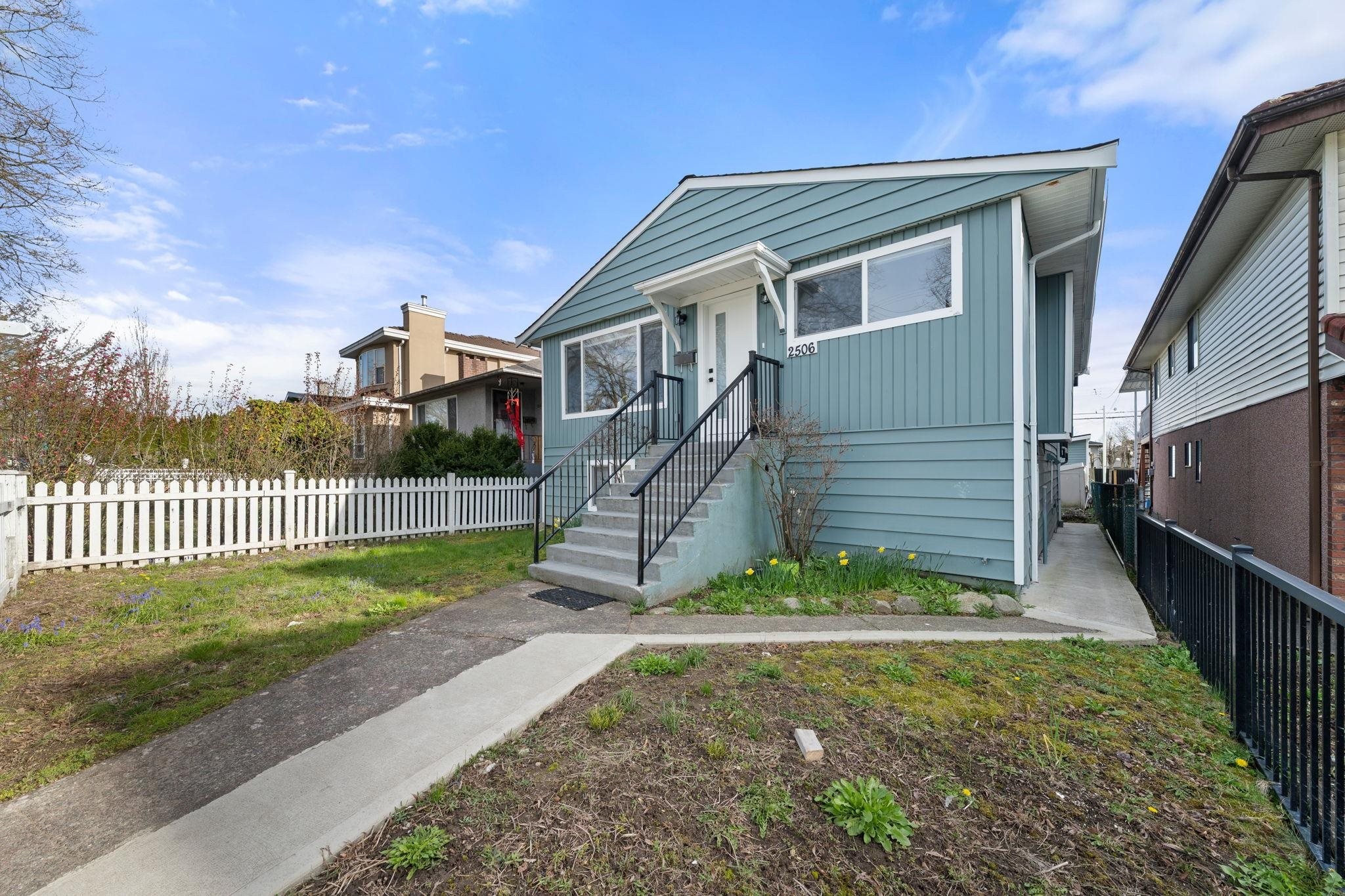 2506 45Th Avenue E, Vancouver, BC