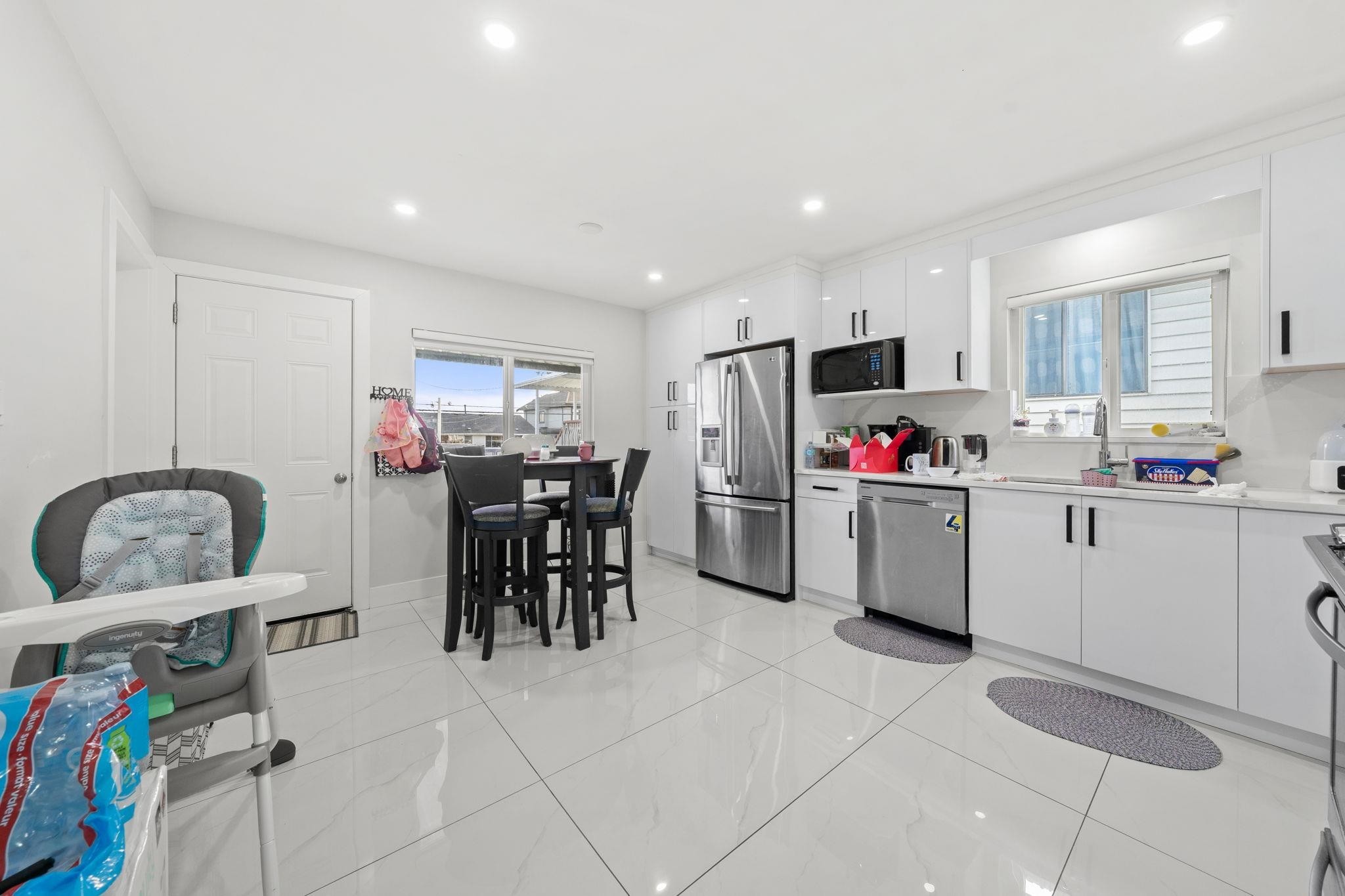 2506 45Th Avenue E, Vancouver, BC