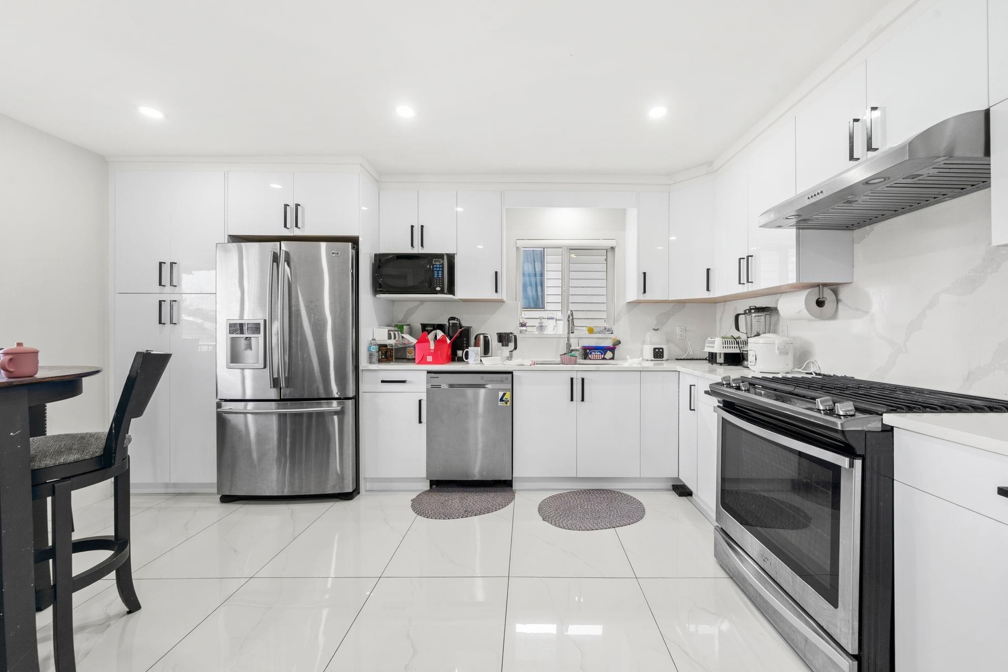 2506 45Th Avenue E, Vancouver, BC