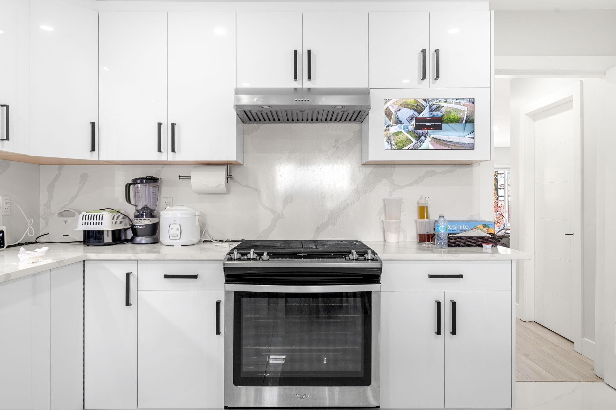 2506 45Th Avenue E, Vancouver, BC