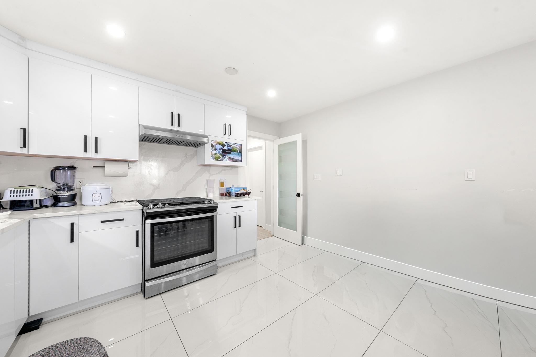 2506 45Th Avenue E, Vancouver, BC