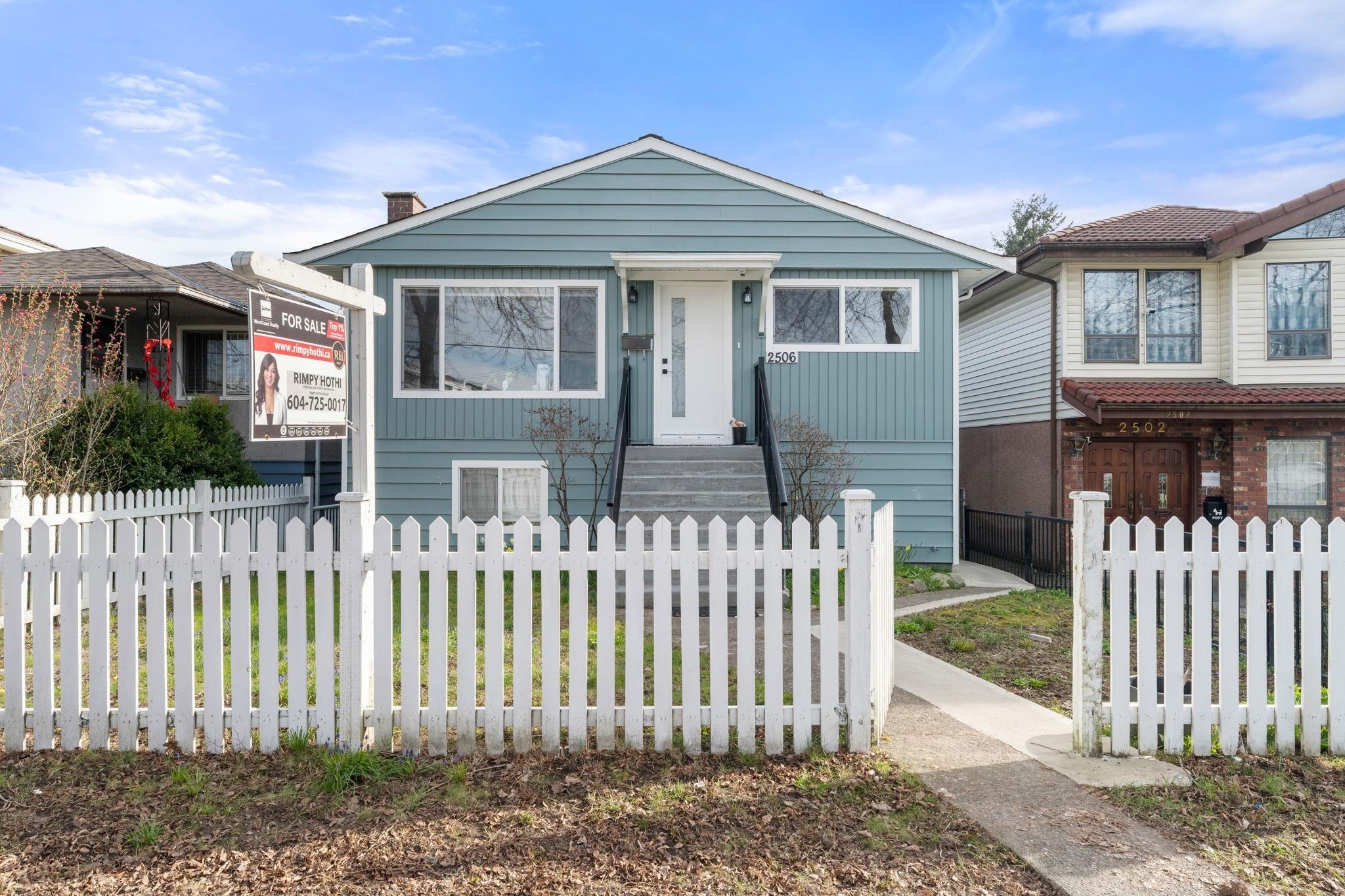 2506 45Th Avenue E, Vancouver, BC