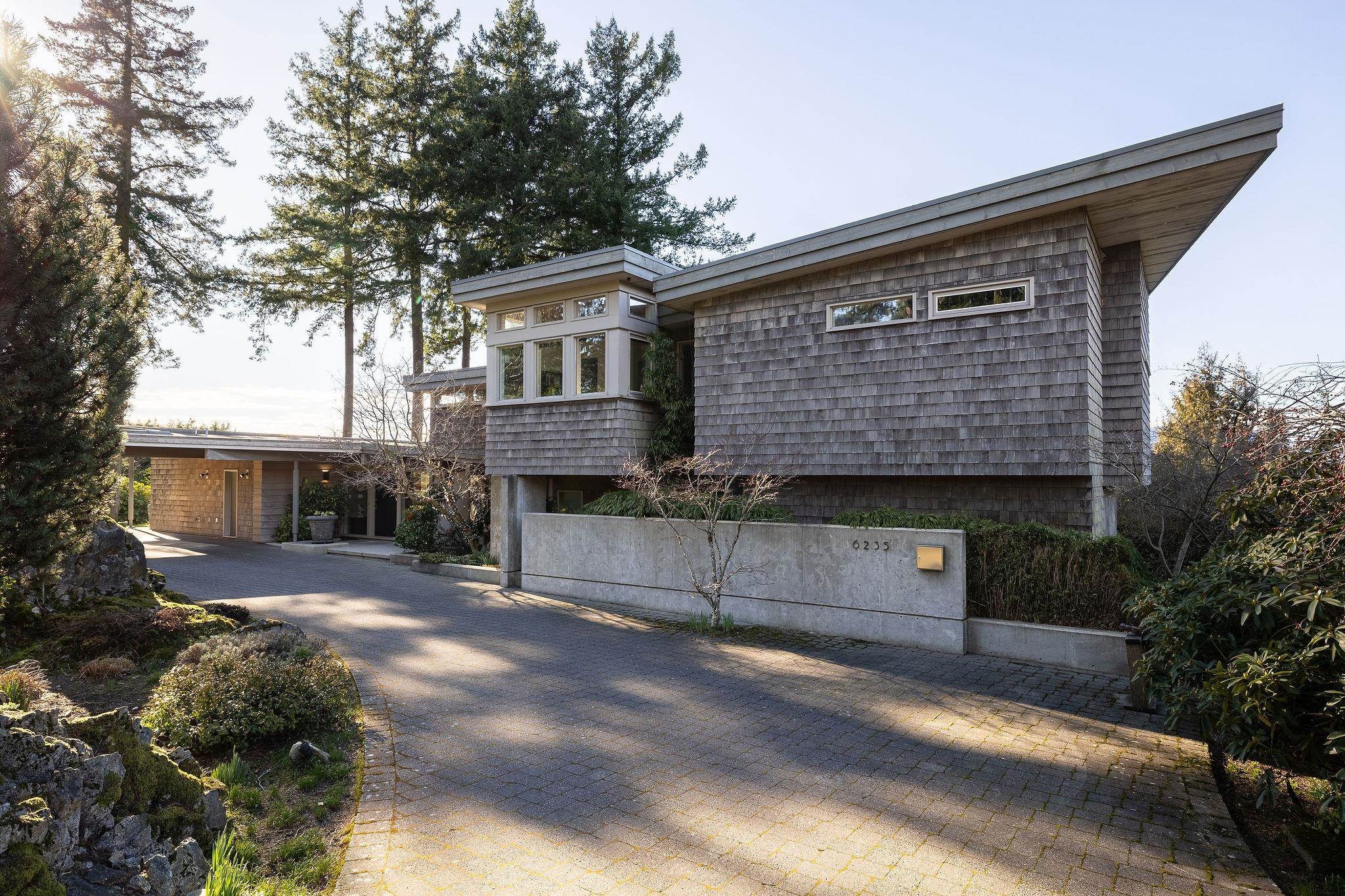 6235 Overstone Drive, West Vancouver, BC