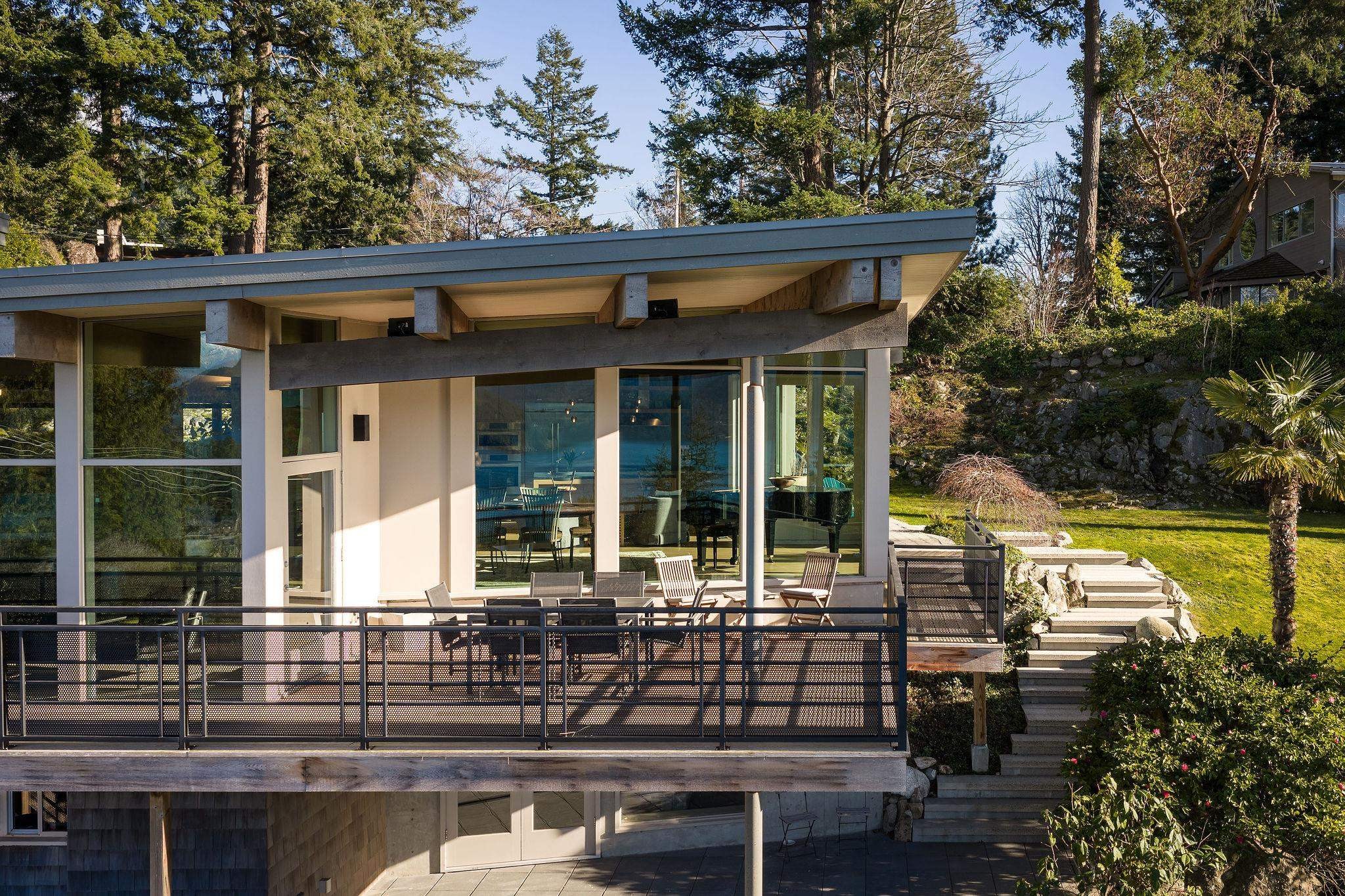 6235 Overstone Drive, West Vancouver, BC