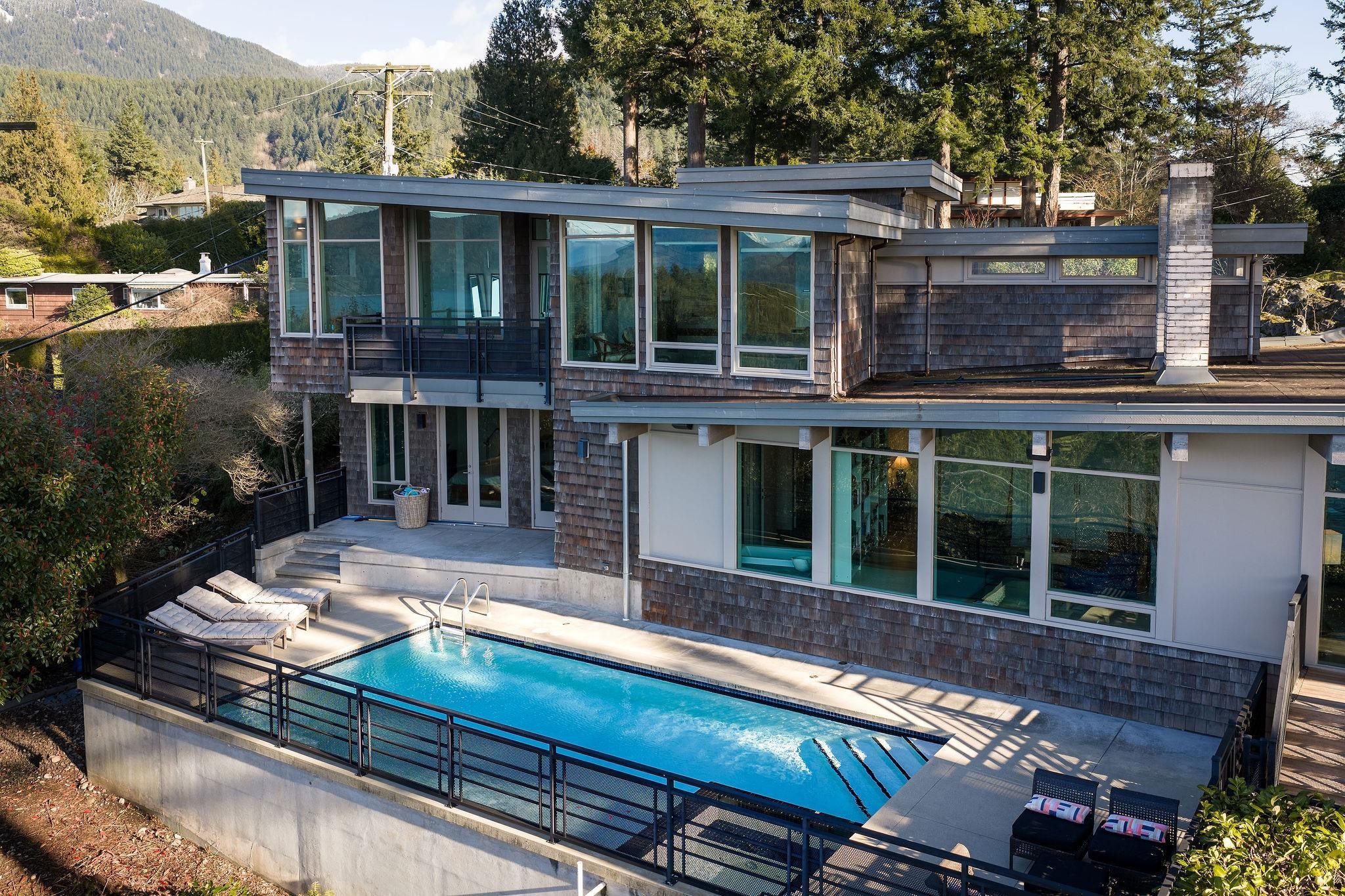 6235 Overstone Drive, West Vancouver, BC