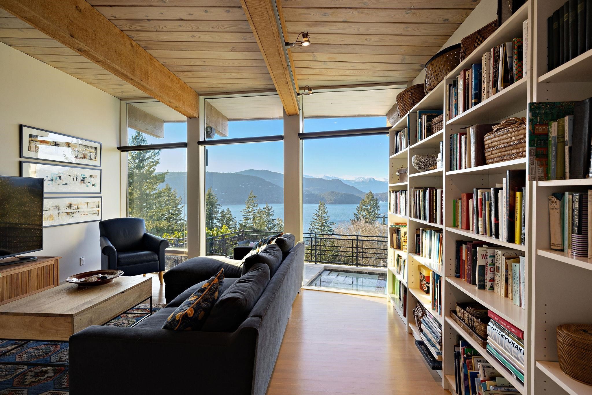 6235 Overstone Drive, West Vancouver, BC