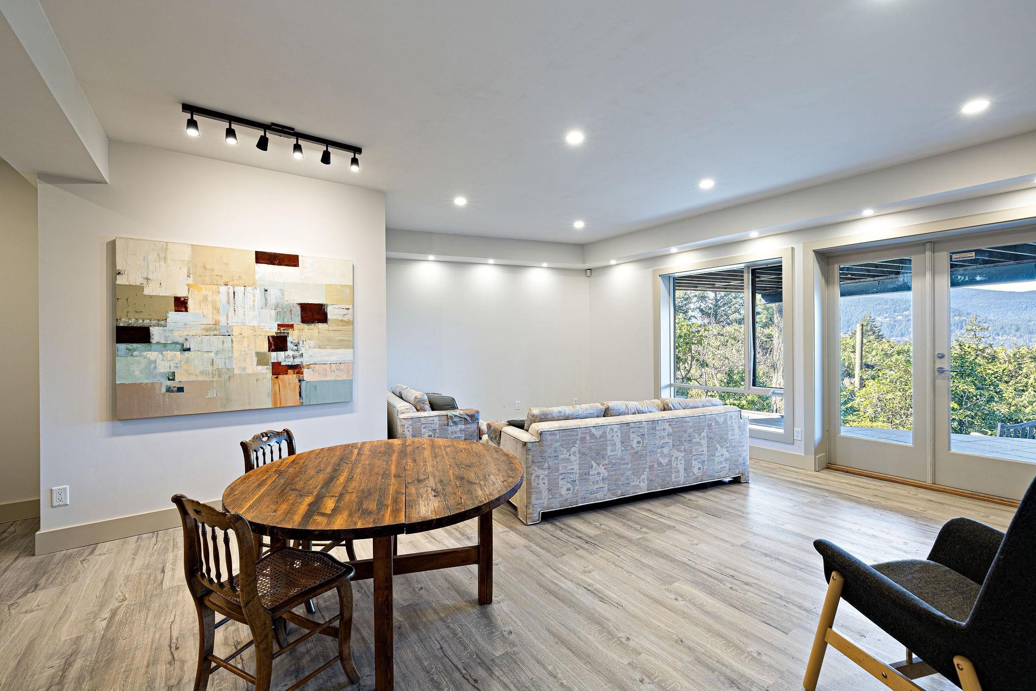 6235 Overstone Drive, West Vancouver, BC