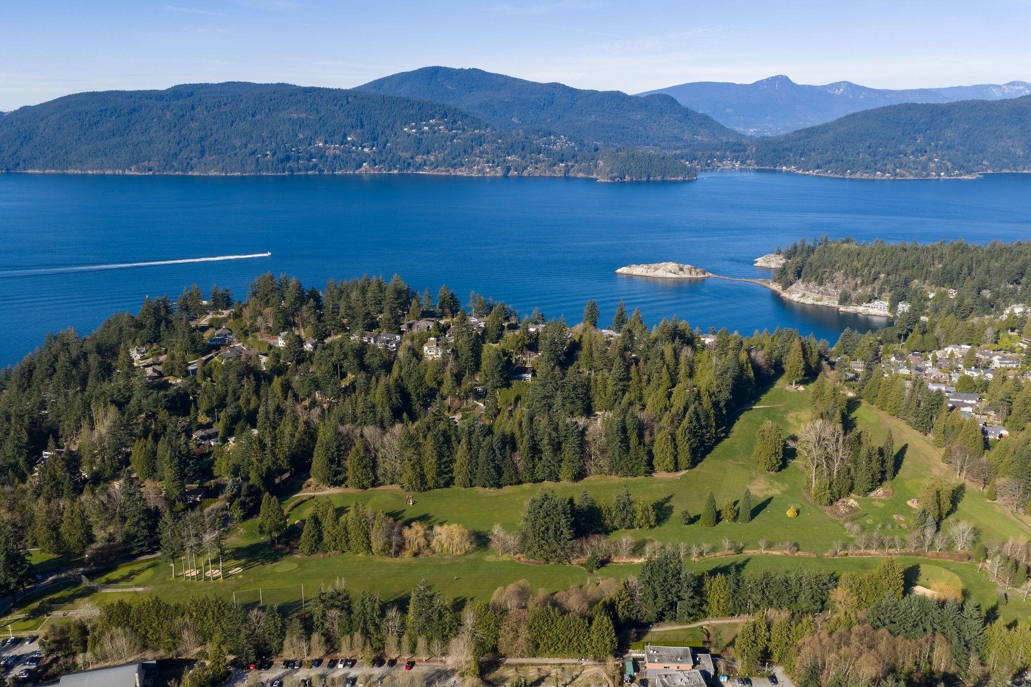 6235 Overstone Drive, West Vancouver, BC