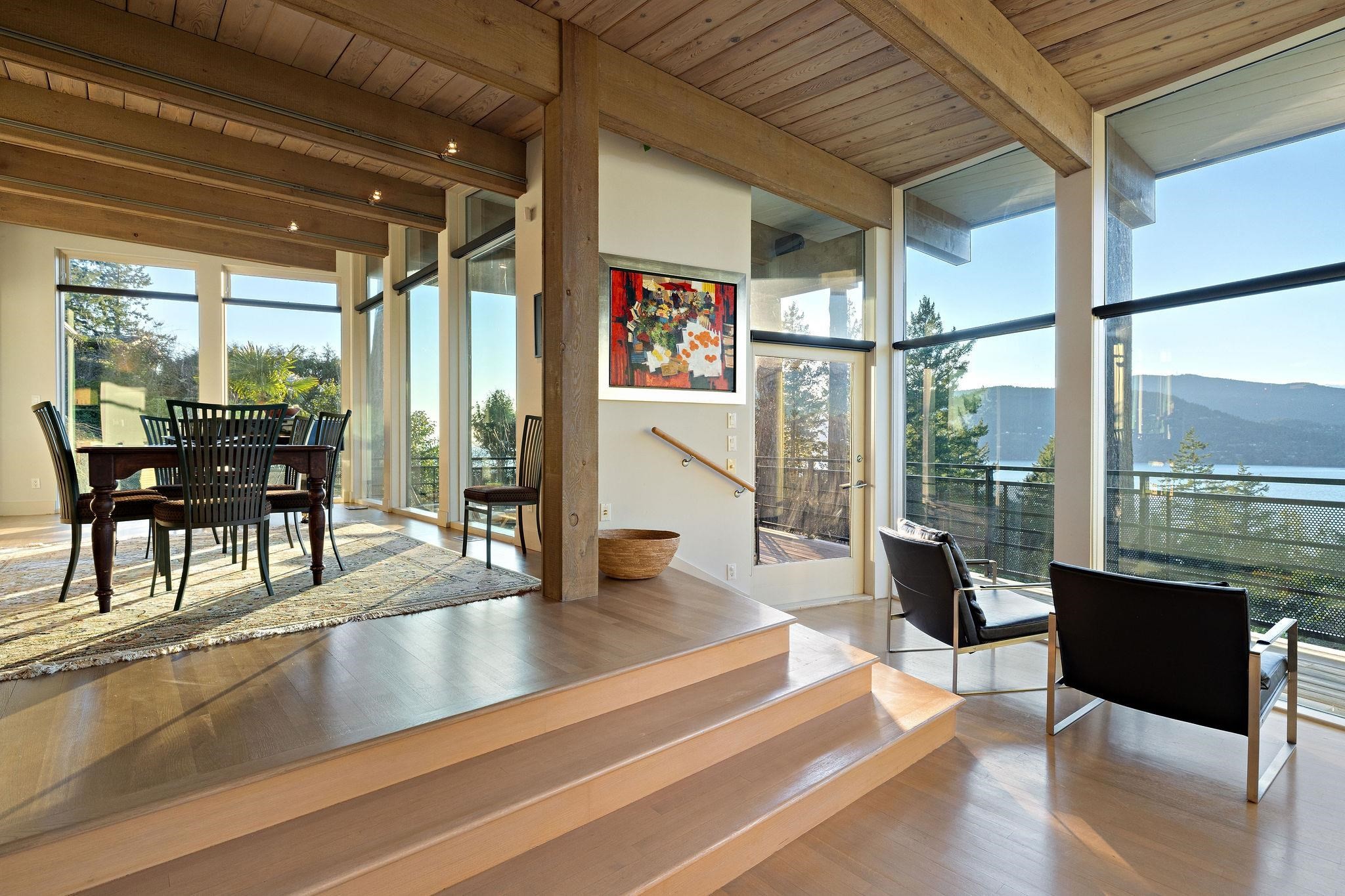 6235 Overstone Drive, West Vancouver, BC