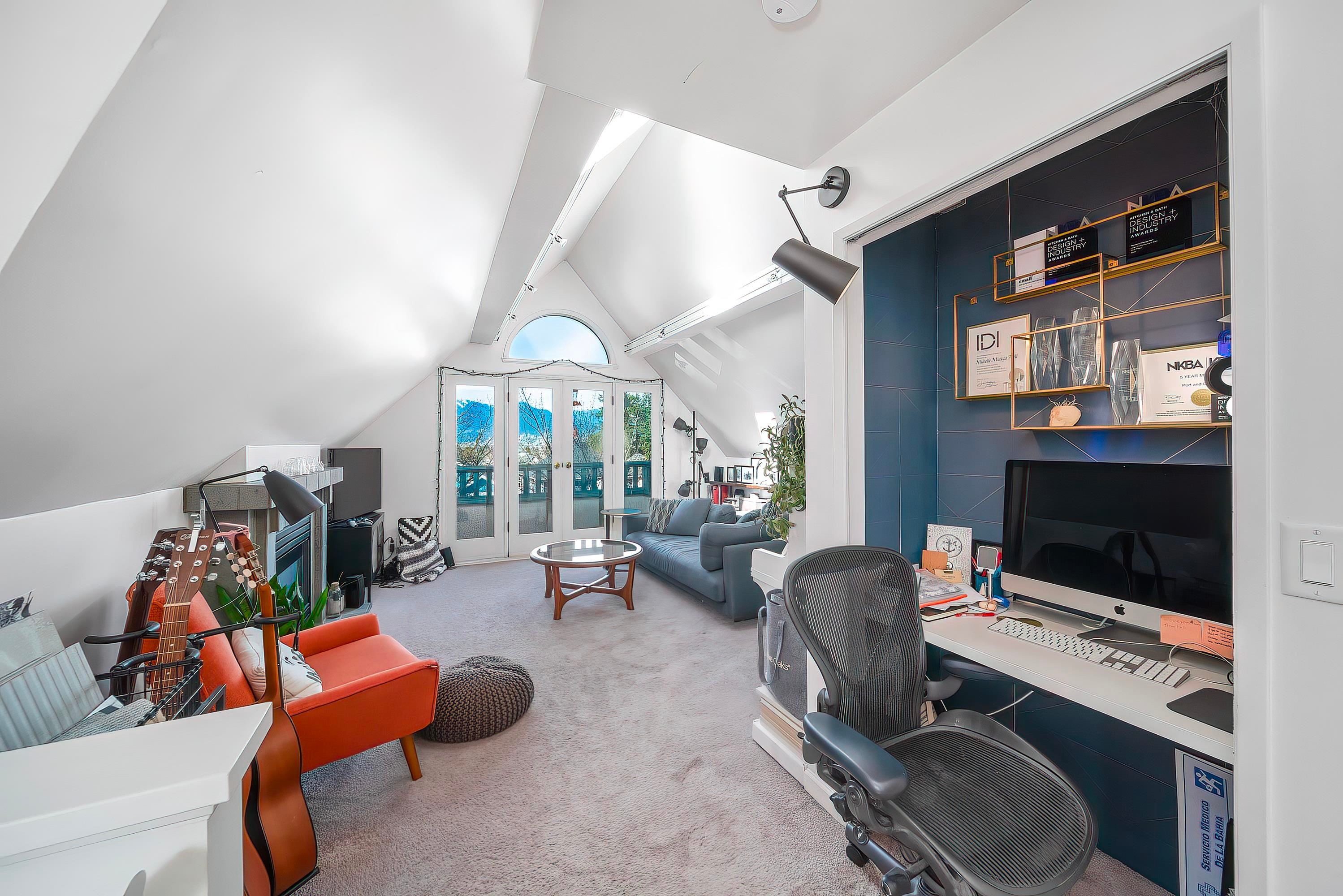 826 13Th Avenue E, Vancouver, BC