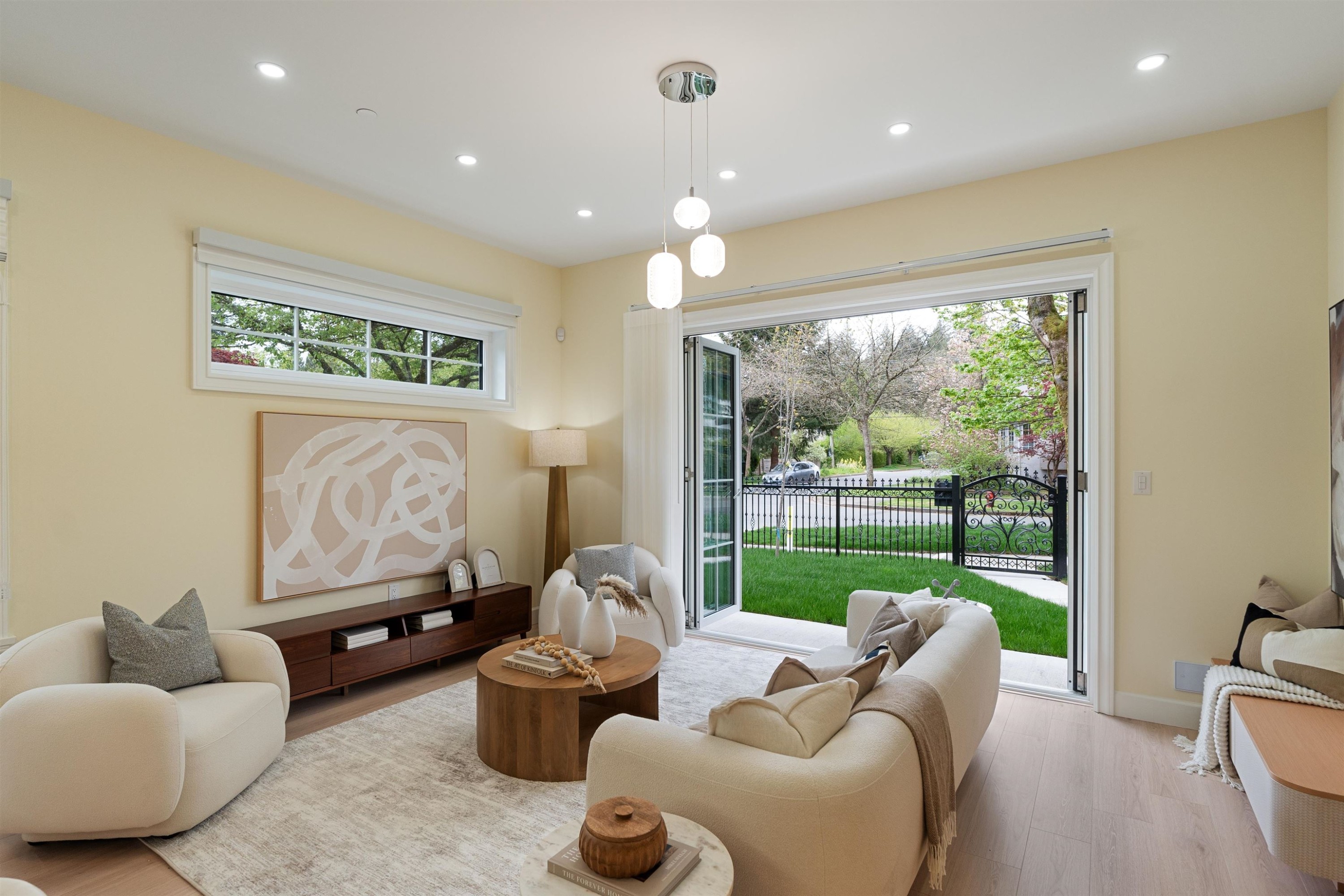 2-4503 15Th Avenue W, Vancouver, BC