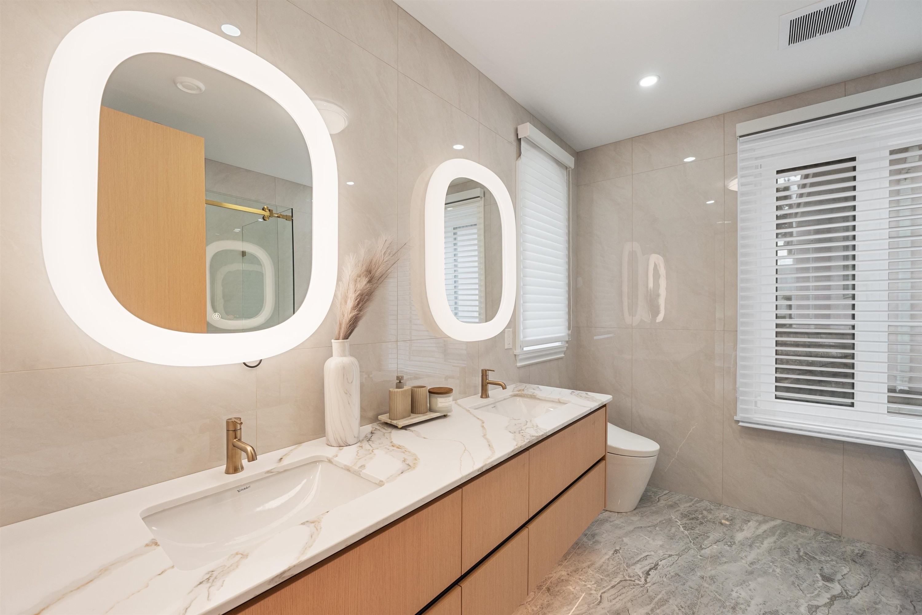 2-4503 15Th Avenue W, Vancouver, BC