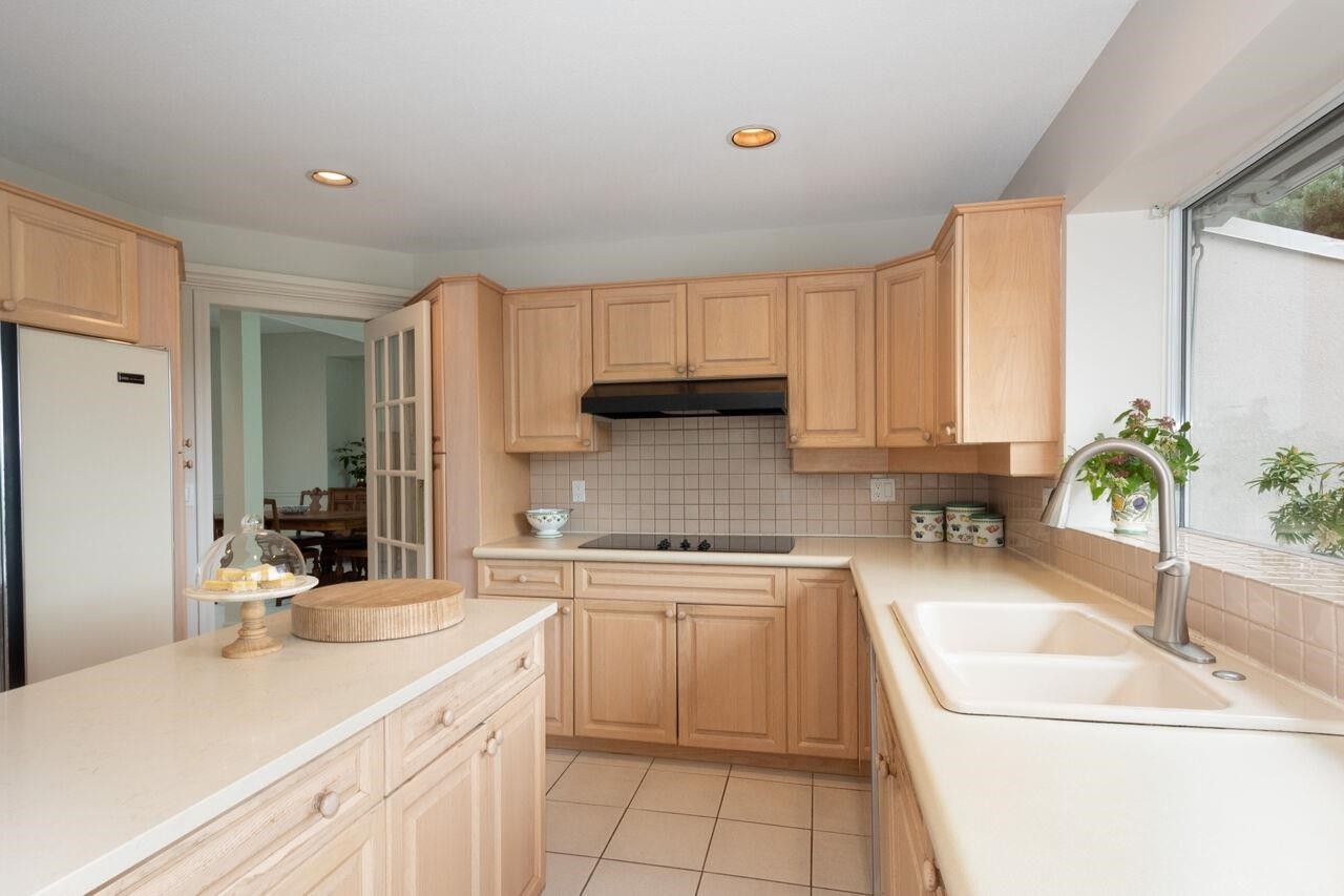 5436 Westhaven Place, West Vancouver, BC