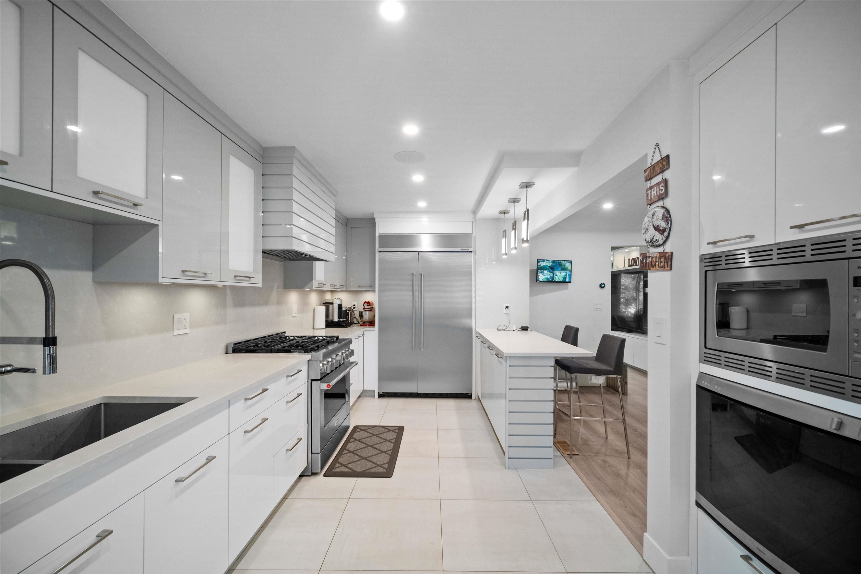6978 Mckinnon Street, Vancouver, BC