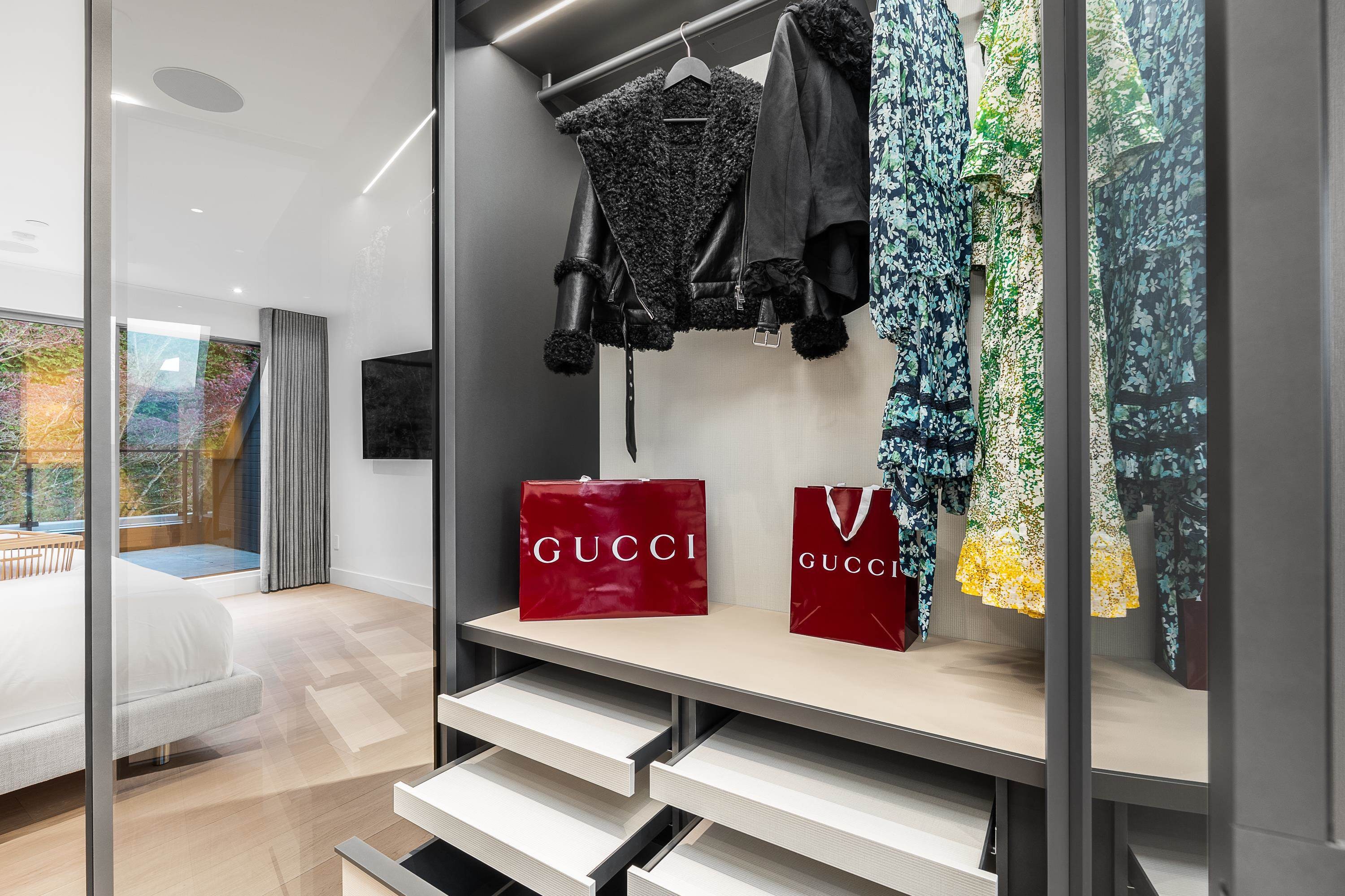 4416 1St Avenue W, Vancouver, BC