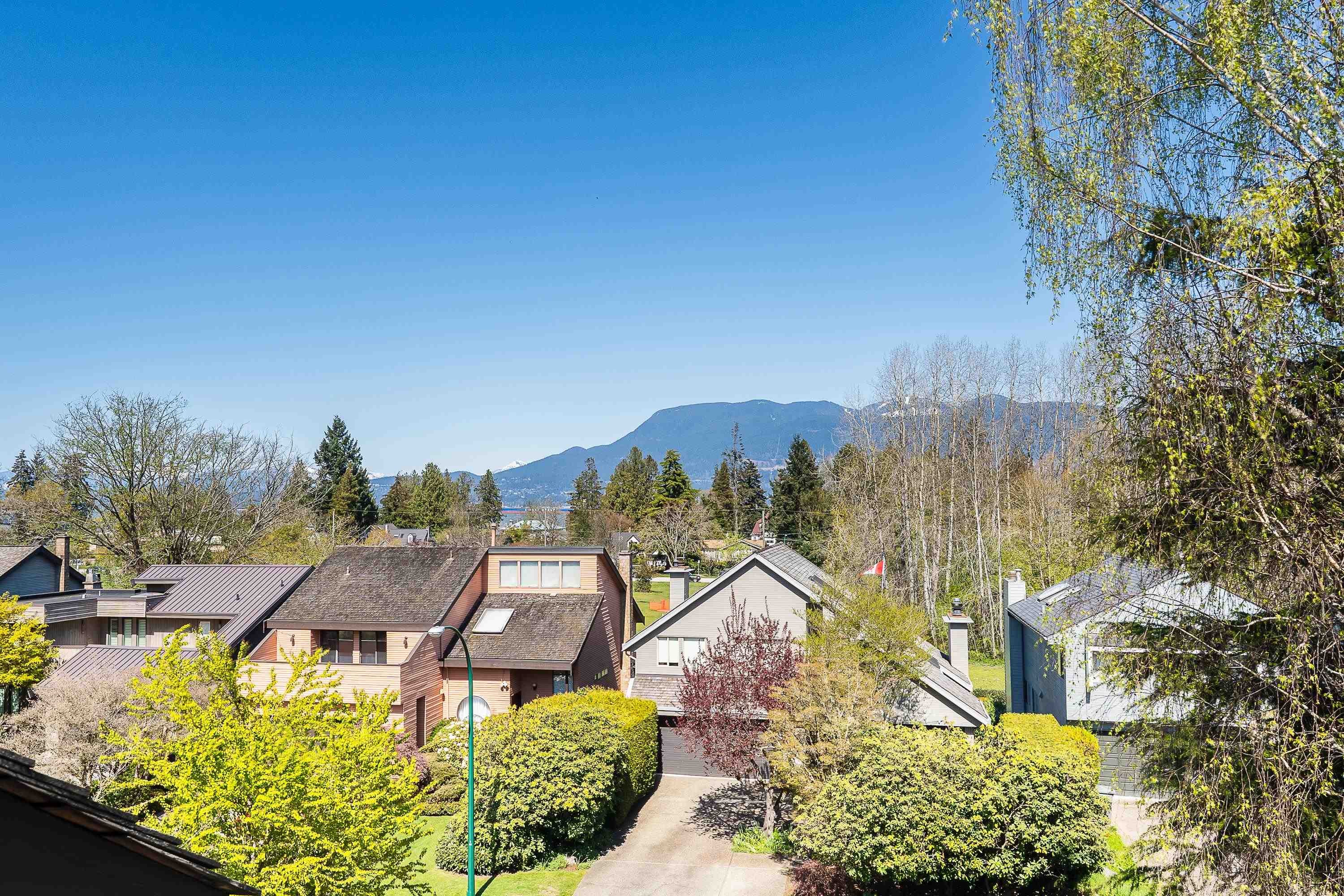 4416 1St Avenue W, Vancouver, BC