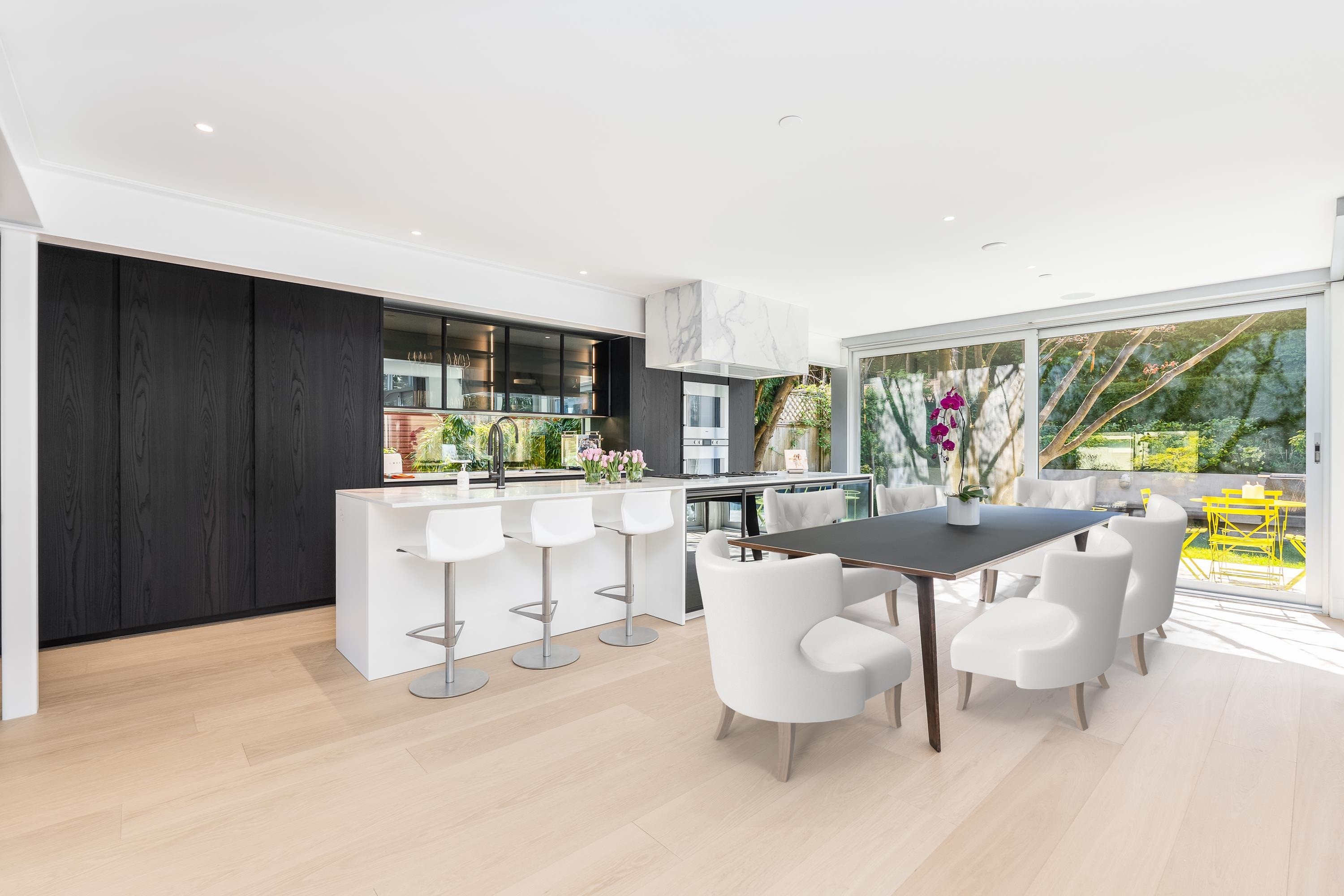 4416 1St Avenue W, Vancouver, BC