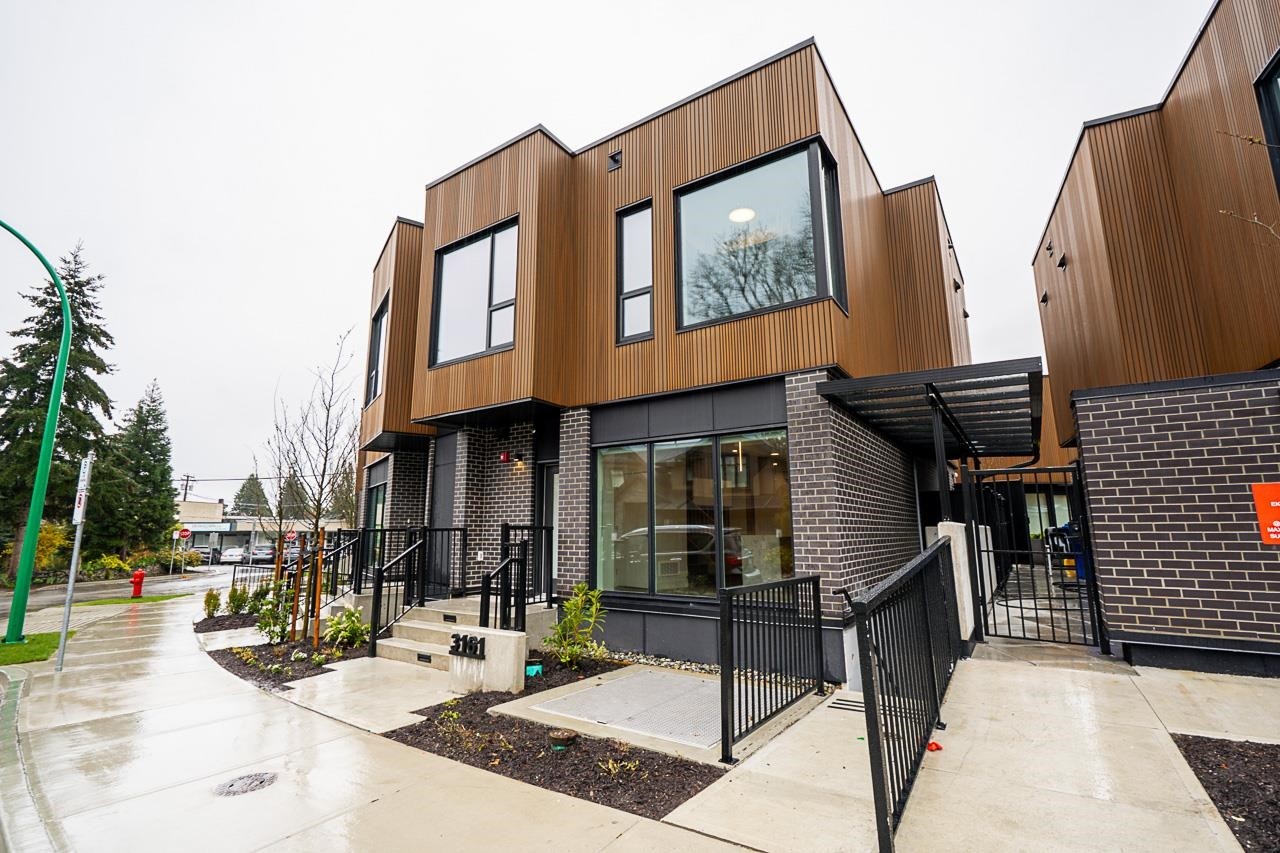 3161 Canfield Crescent, North Vancouver, BC