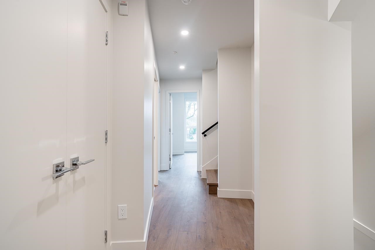 3161 Canfield Crescent, North Vancouver, BC