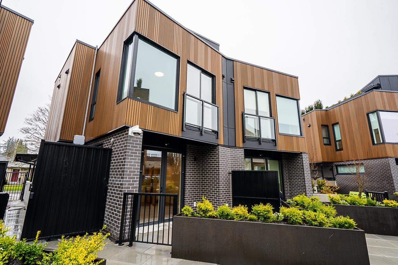 3161 Canfield Crescent, North Vancouver, BC